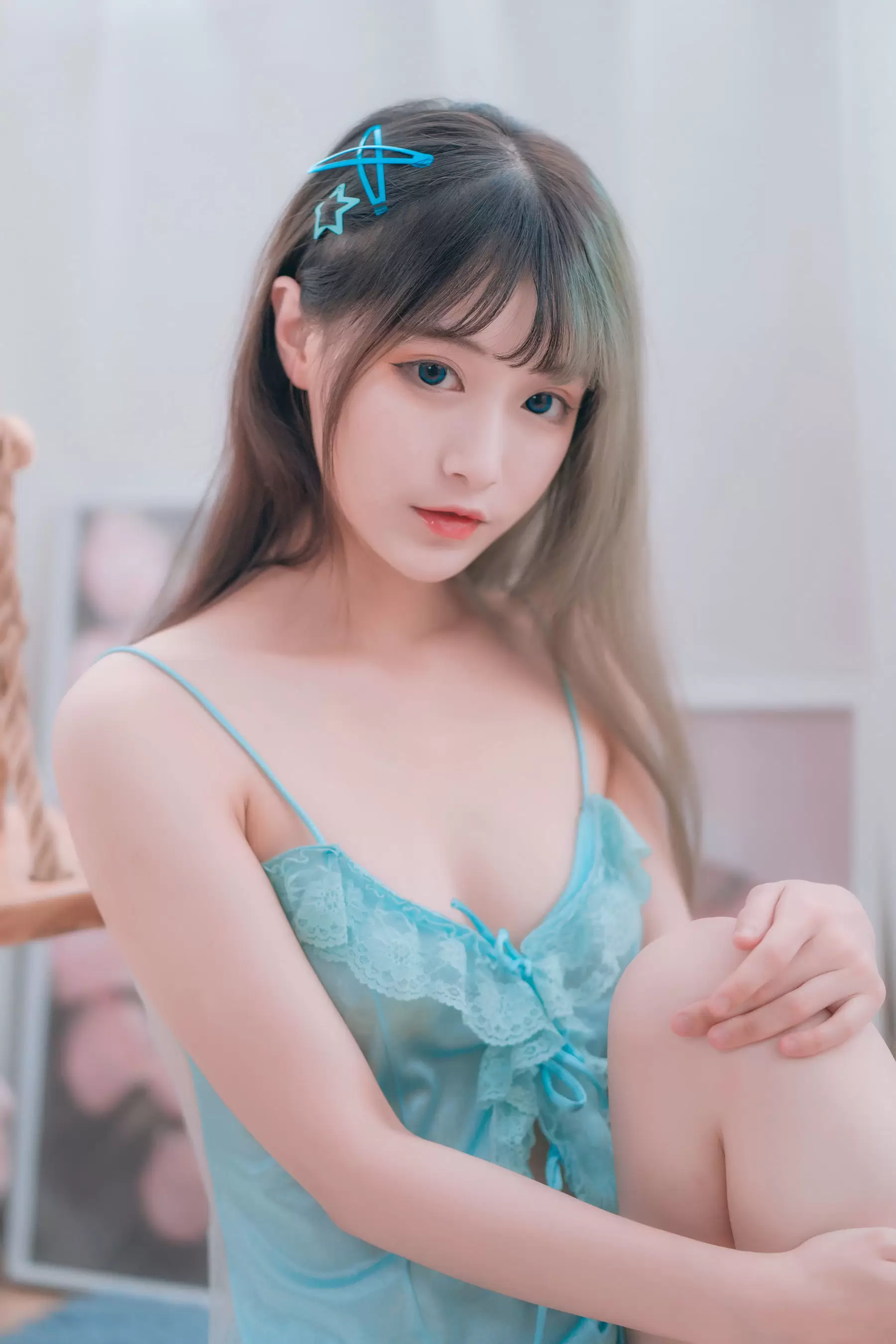 动漫博主铁板烧鬼舞w – 露背 [20P] - 秀人网免费无水印在线套图写真