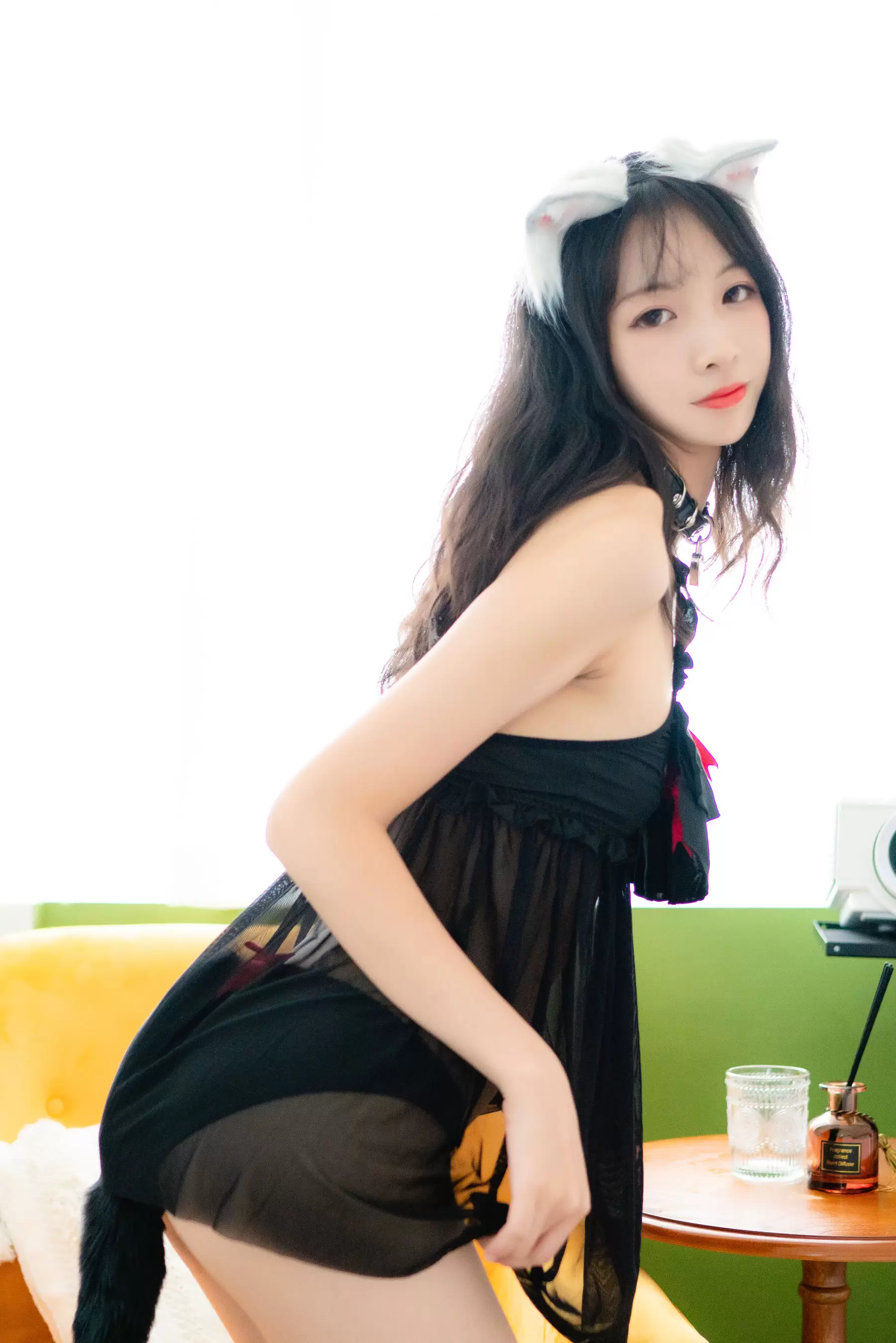 清纯妹子西瓜 猫尾私房 [24P] - 秀人网免费无水印在线套图写真