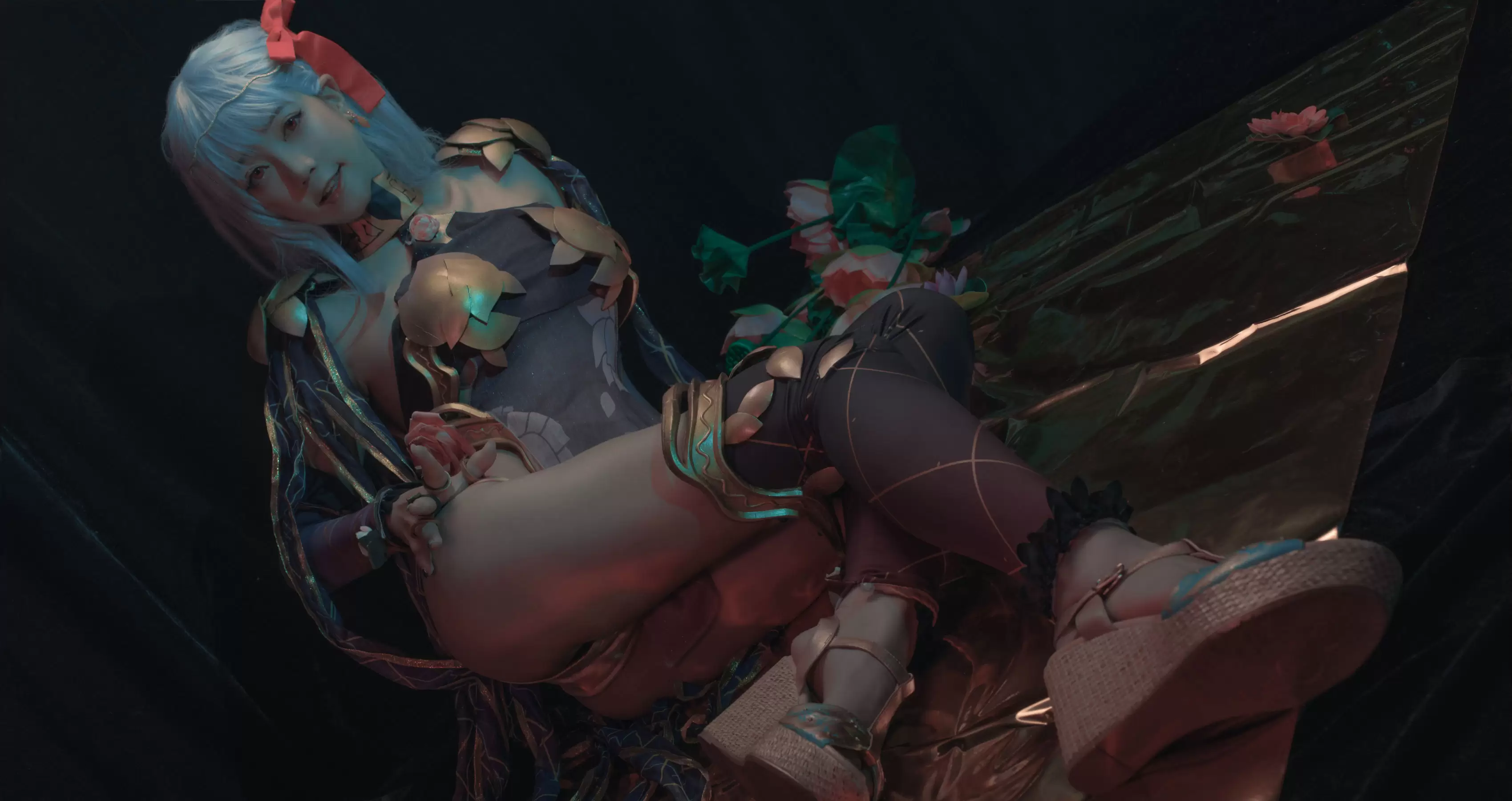 微博萌妹蓝小沂KiKi – 愛もてかれるは恋無きなり [13P] - 秀人网免费无水印在线套图写真