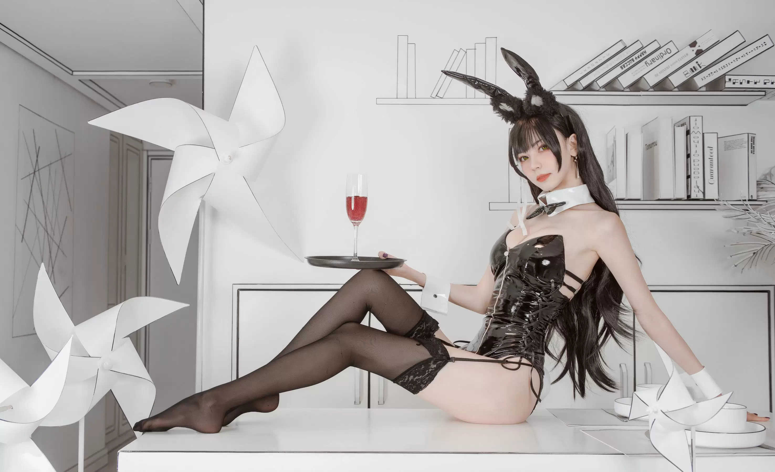 小妖精你的负卿 爱宕兔女郎 [30P] - 秀人网免费无水印在线套图写真