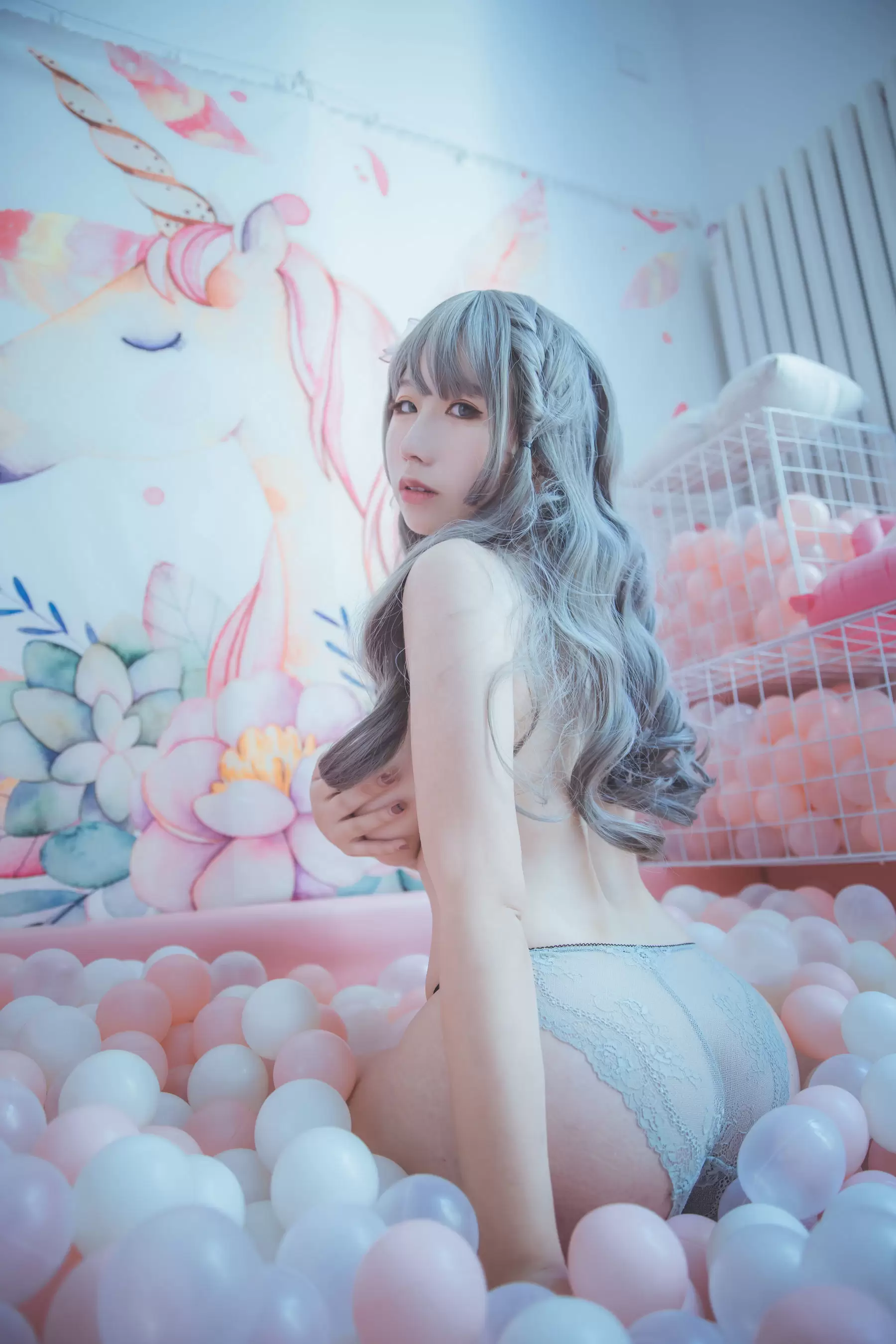 动漫博主从从从从鸾 海洋球 [52P] - 秀人网免费无水印在线套图写真