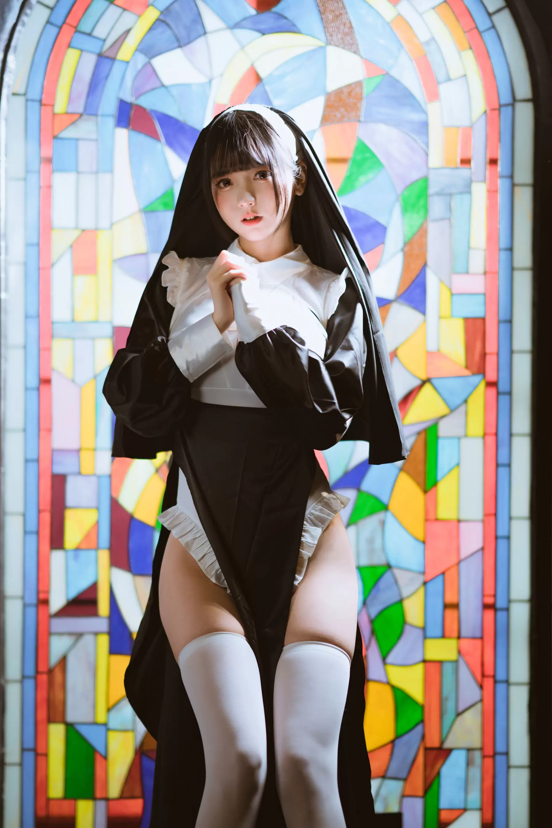 可爱妹子陆卿卿kyokyo – 修女 [16P] - 秀人网免费无水印在线套图写真