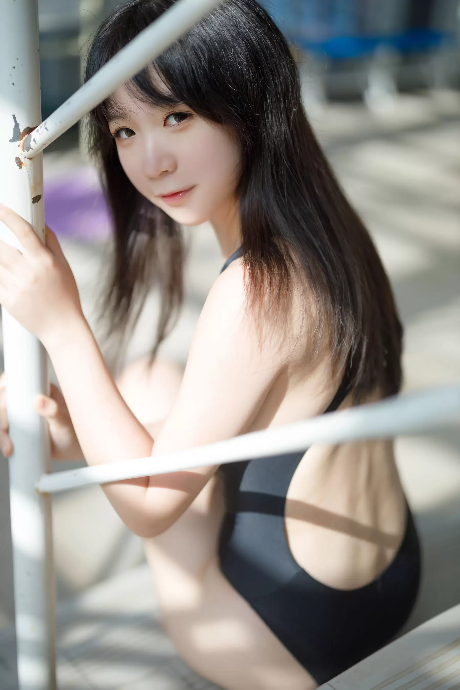 动漫博主樱落酱w – 泳池竞泳 [32P] - 秀人网免费无水印在线套图写真