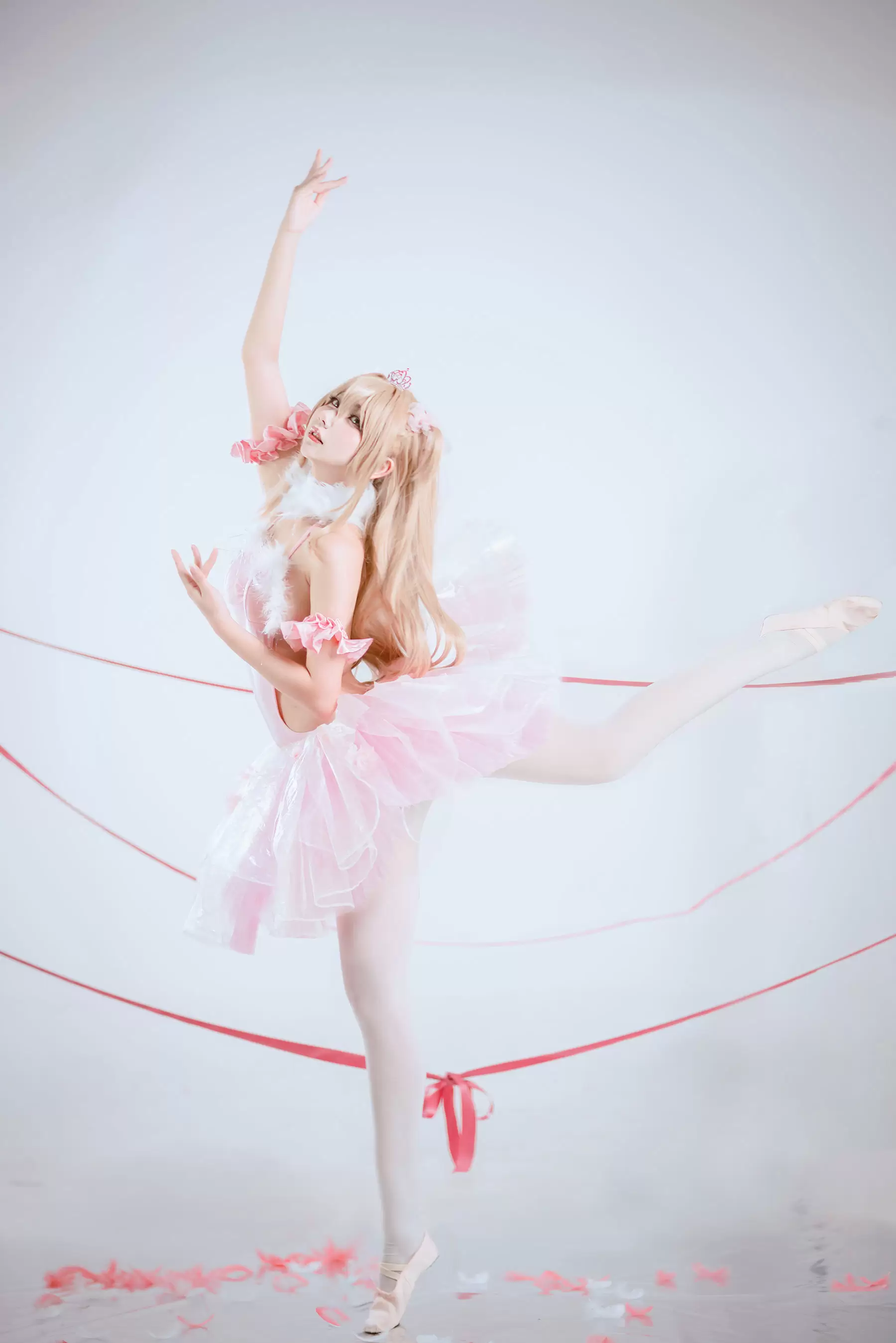 是一只熊仔吗 – anmi 后辈酱 [20P] - 秀人网免费无水印在线套图写真