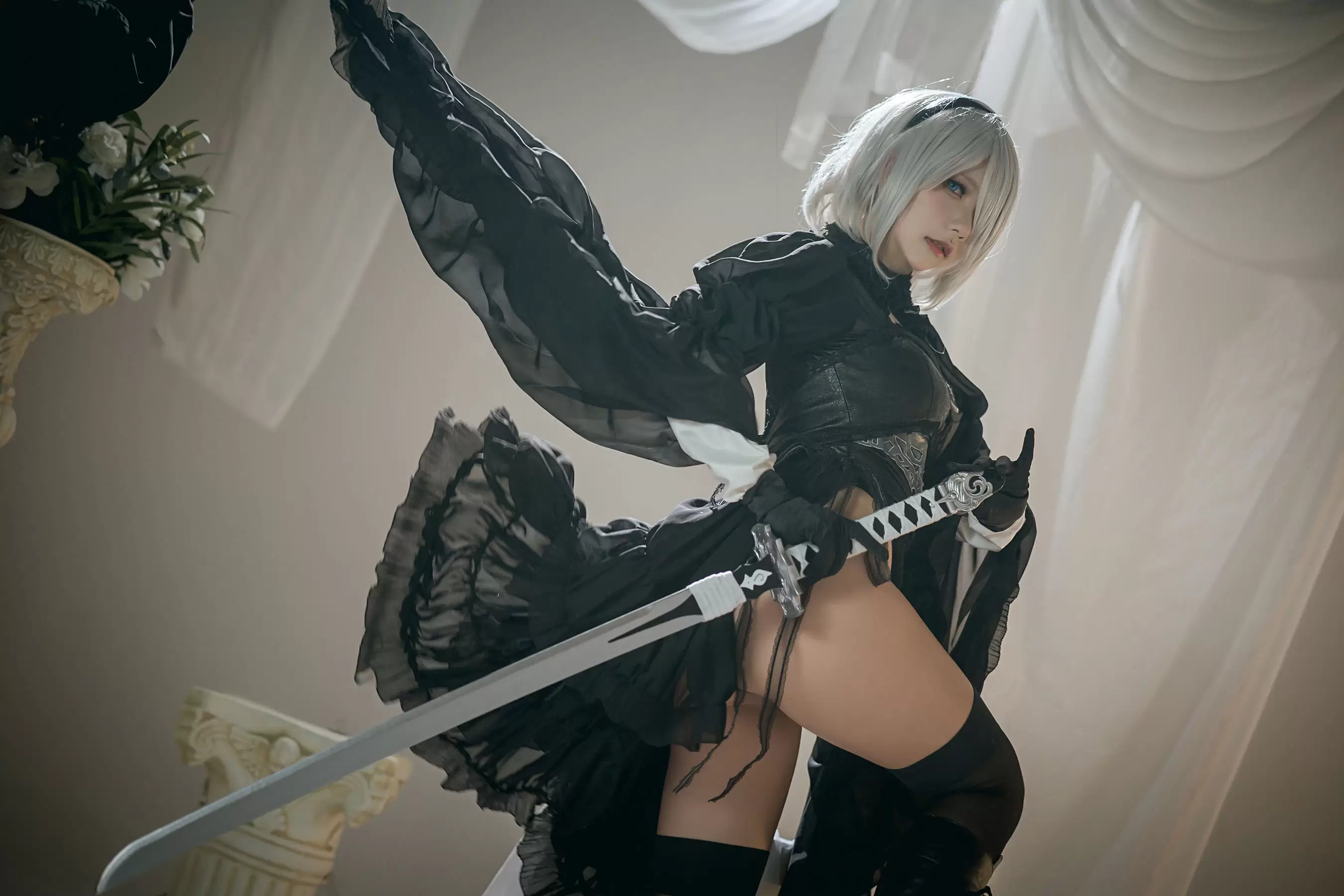 是一只熊仔吗 – Nier 2B Dress Ver [6P] - 秀人网免费无水印在线套图写真