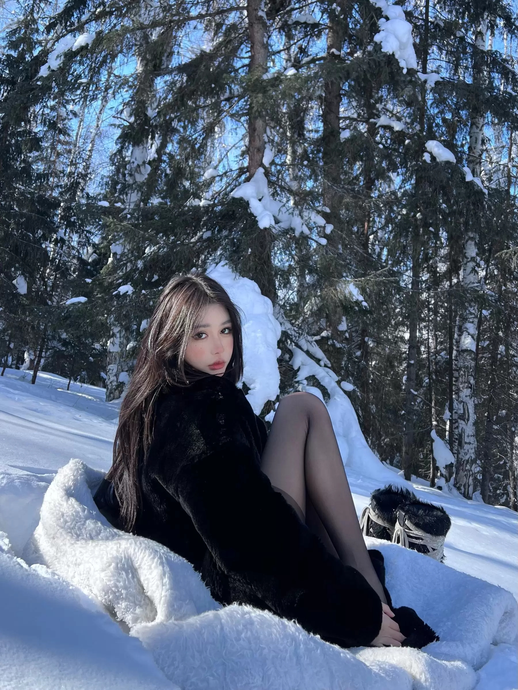 媛媛酱SAYUKI – 皮草 黑丝 [15P] - 秀人网免费无水印在线套图写真