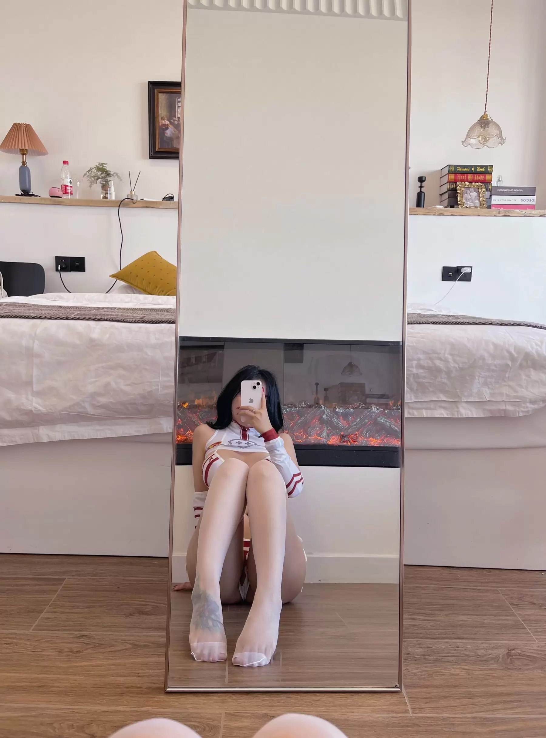 张鑫baby – 今天上大白兔 [9P] - 秀人网免费无水印在线套图写真