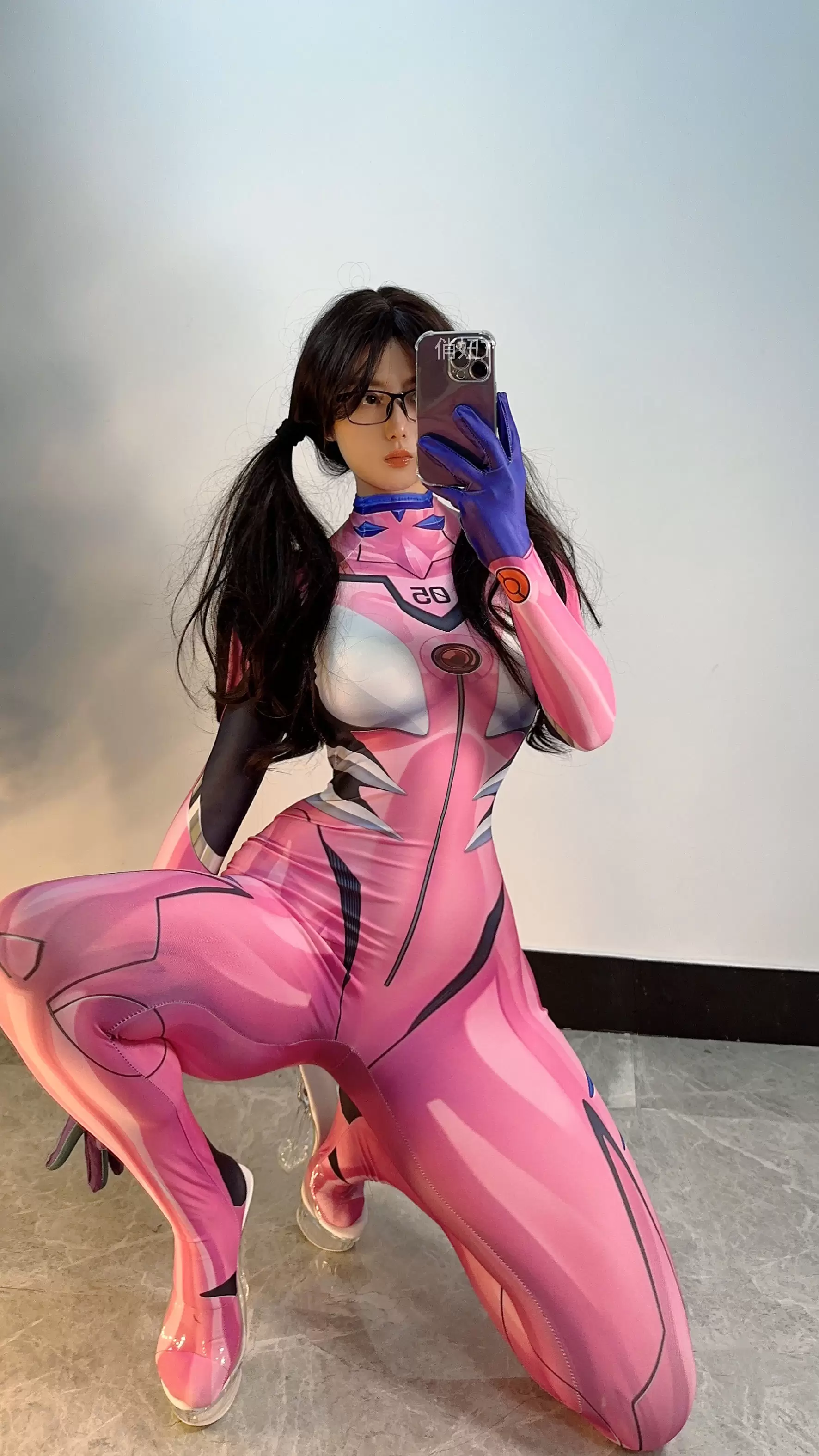 俏妞qiaoniuTT – 紧身连体 [12P] - 秀人网免费无水印在线套图写真