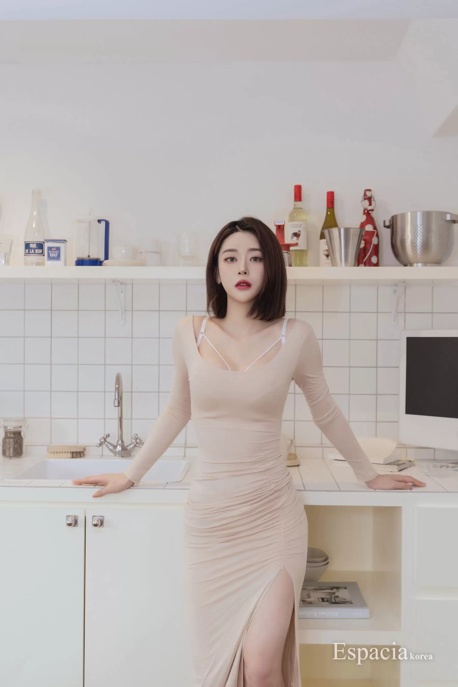 [ESPACIAKOREA] EXC-060 – RAHEE [23P] - 秀人网免费无水印在线套图写真