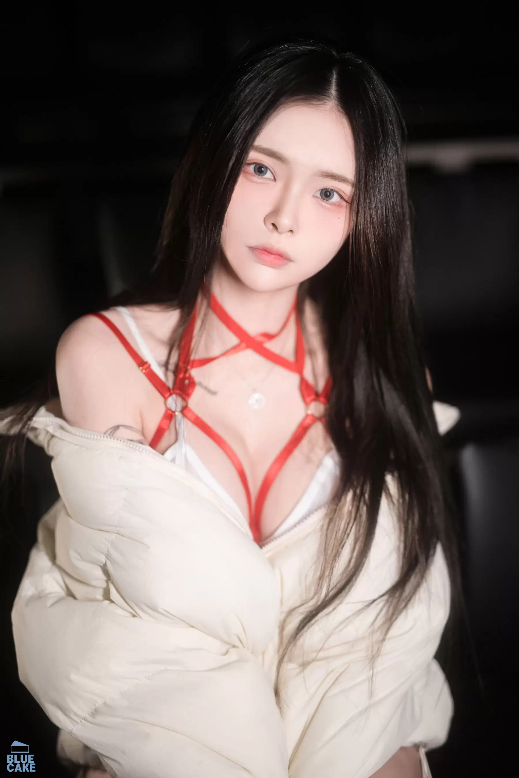 [BLUECAKE] Yuka – Secret Date [154P] - 秀人网免费无水印在线套图写真