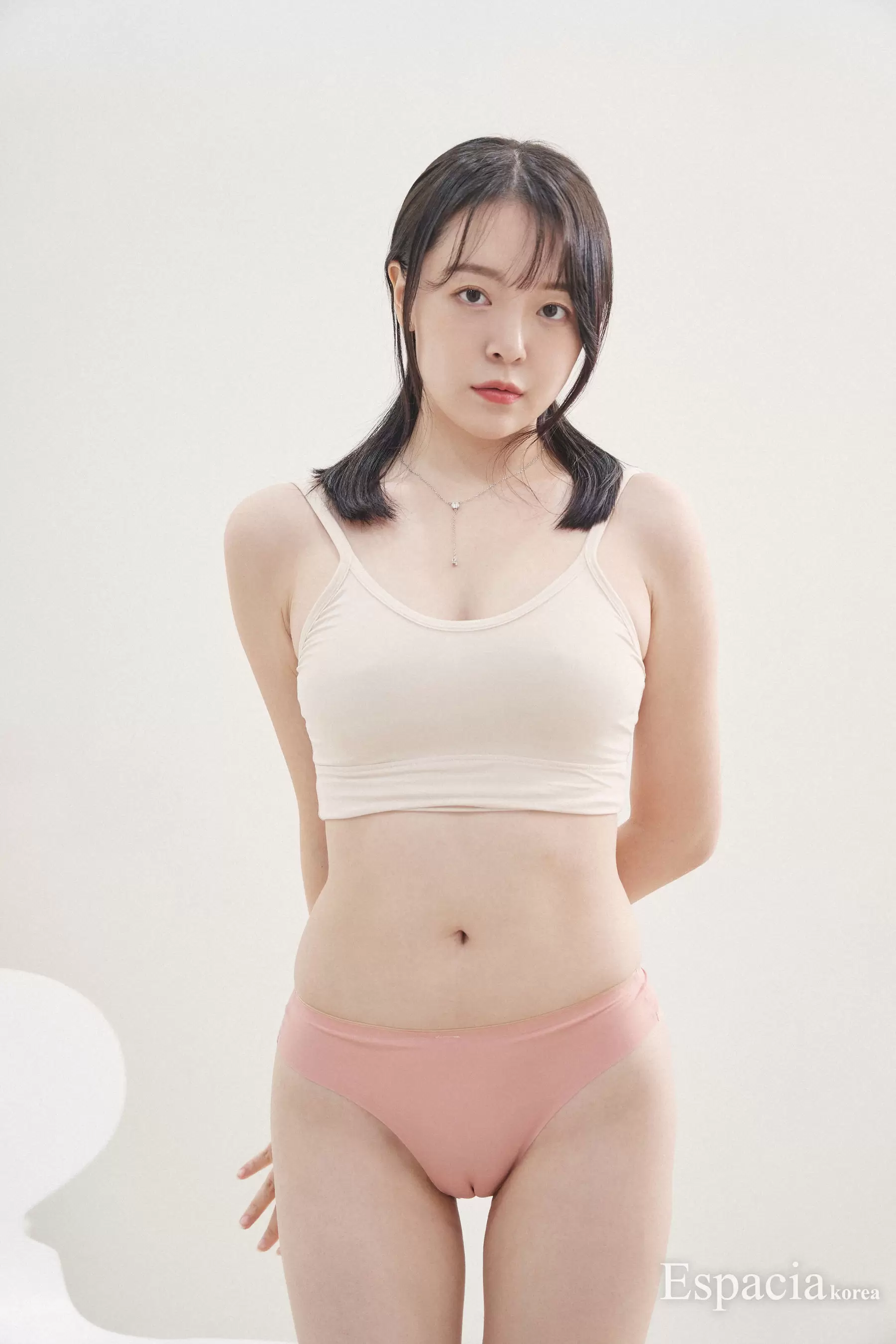 [ESPACIAKOREA] ESP-005 – HYUNIE [47P] - 秀人网免费无水印在线套图写真