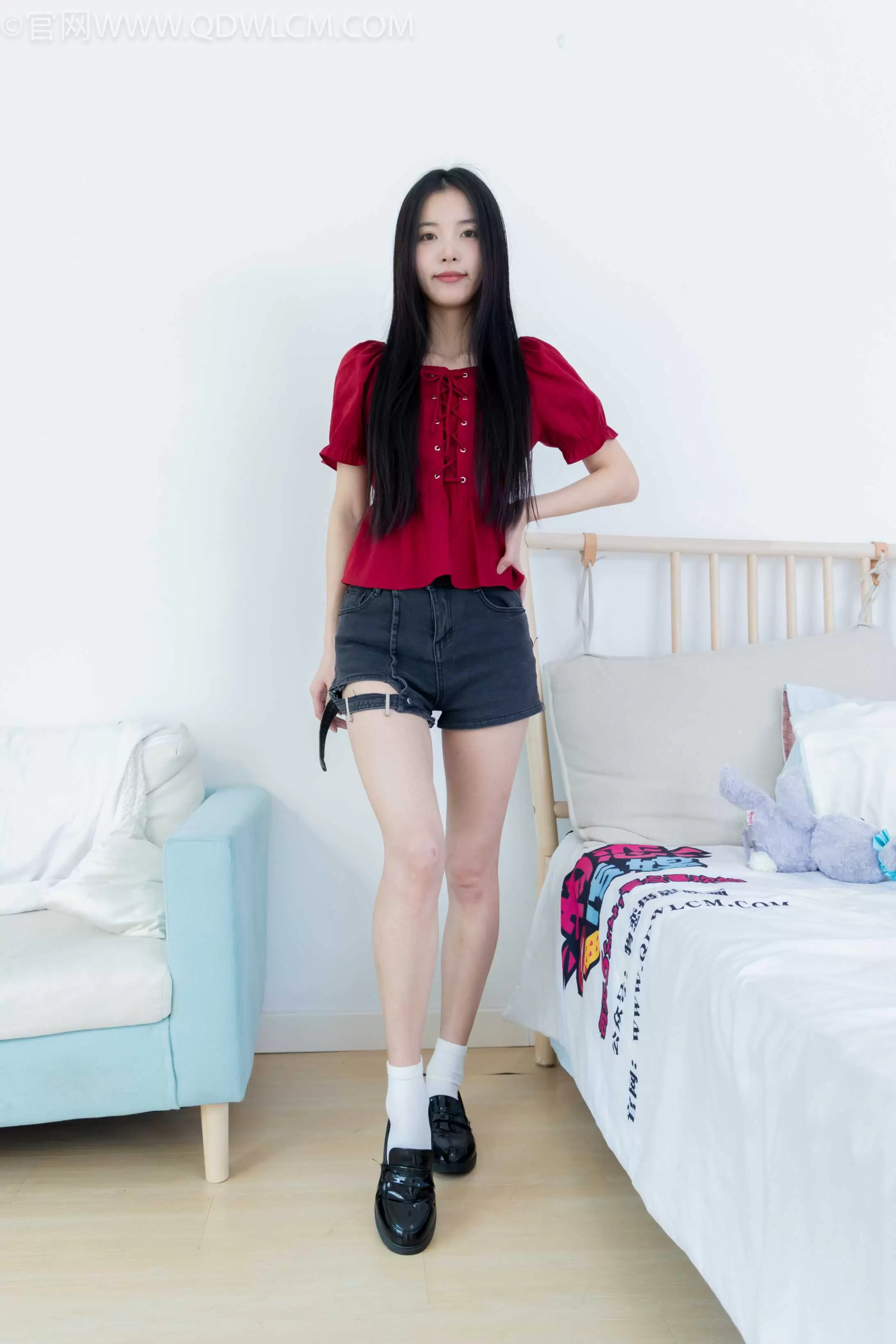 物恋传媒 NO.2274 茯苓-皮鞋、白棉袜[194P-1V-4.97G] - 秀人网免费无水印在线套图写真