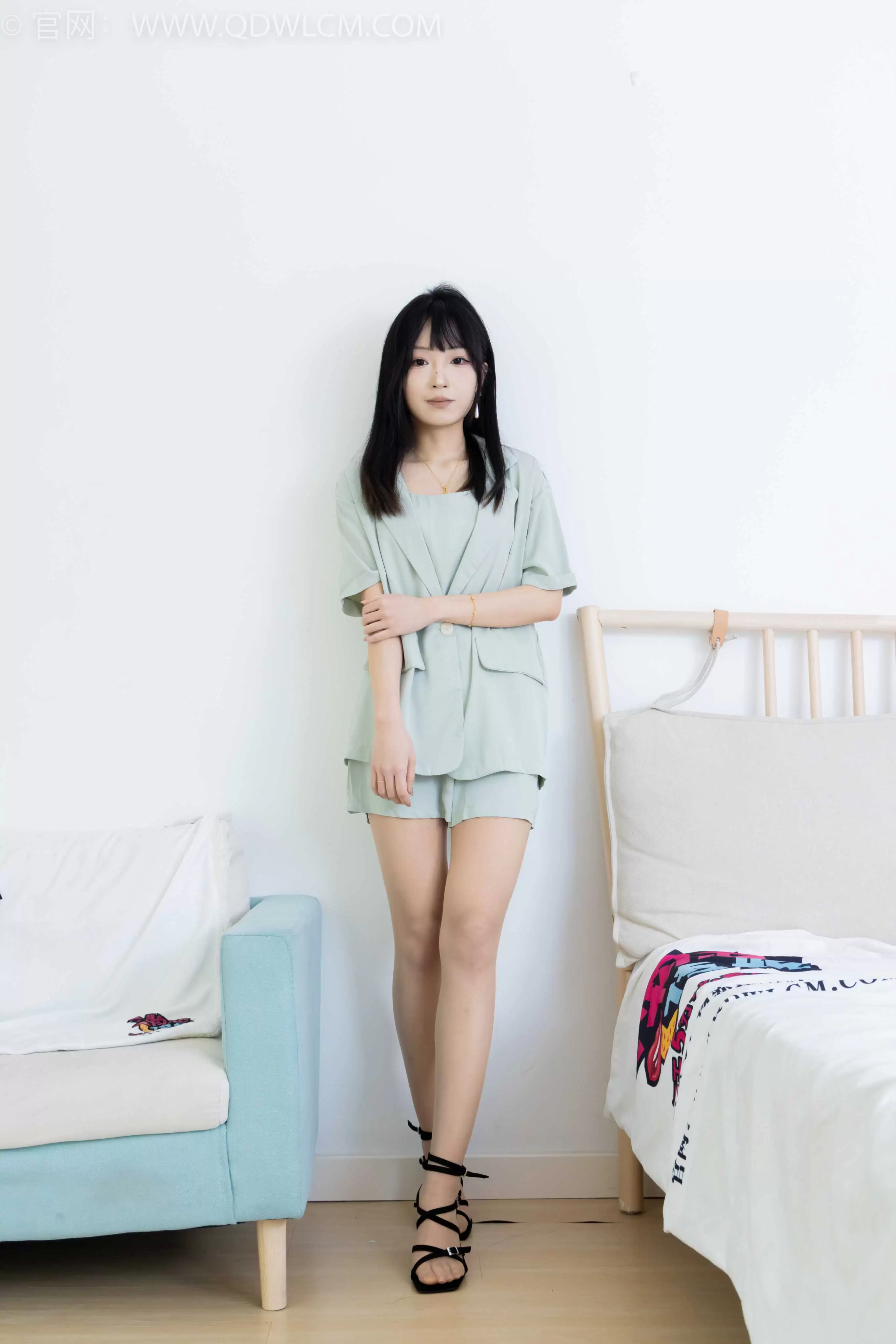 物恋传媒 NO.2217 嘟嘟-正午阳光[161P-1V-5.95G] - 秀人网免费无水印在线套图写真