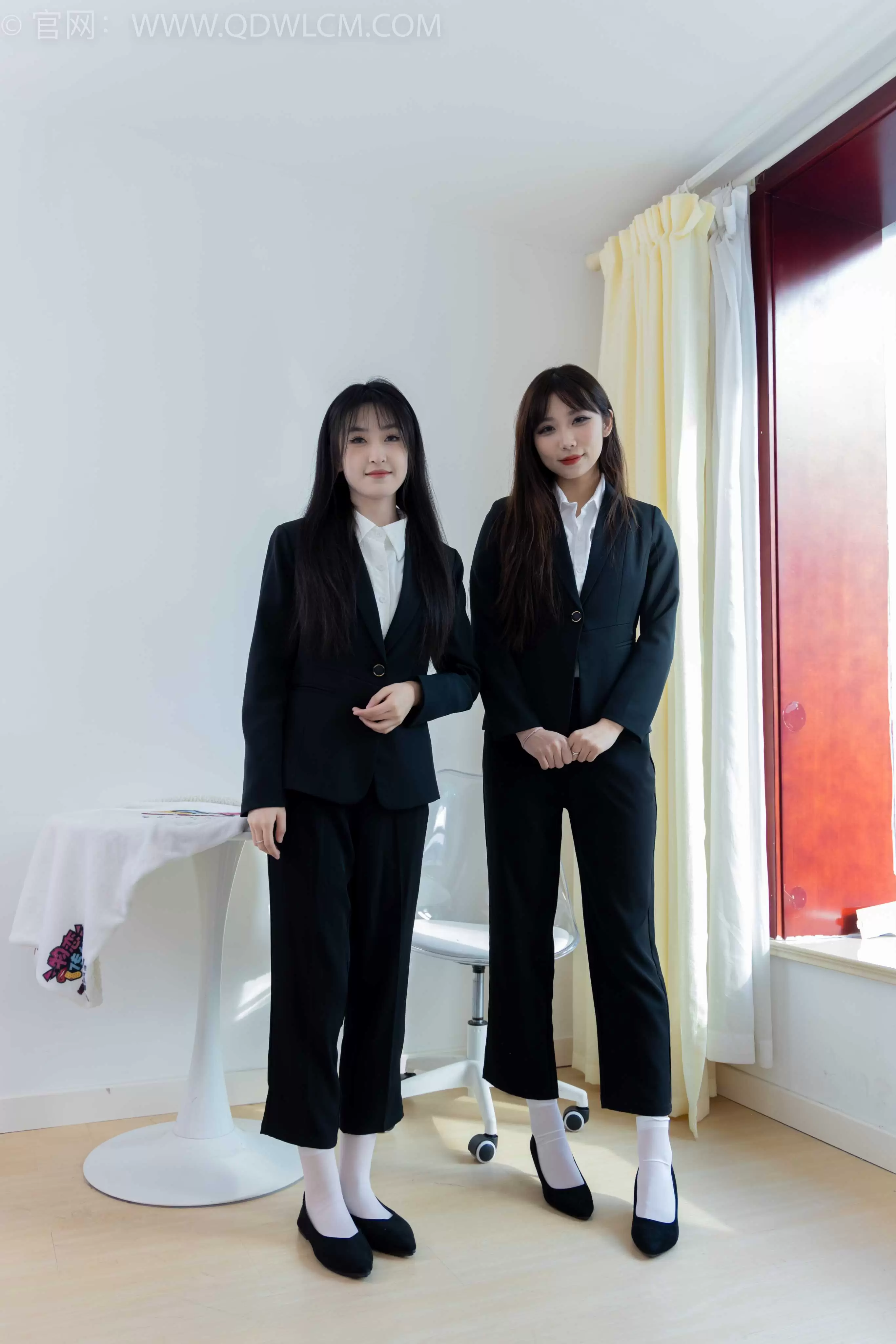 物恋传媒 NO.2216 泡泡&嘉木-手心的蔷薇[226P-1V-6.37G] - 秀人网免费无水印在线套图写真