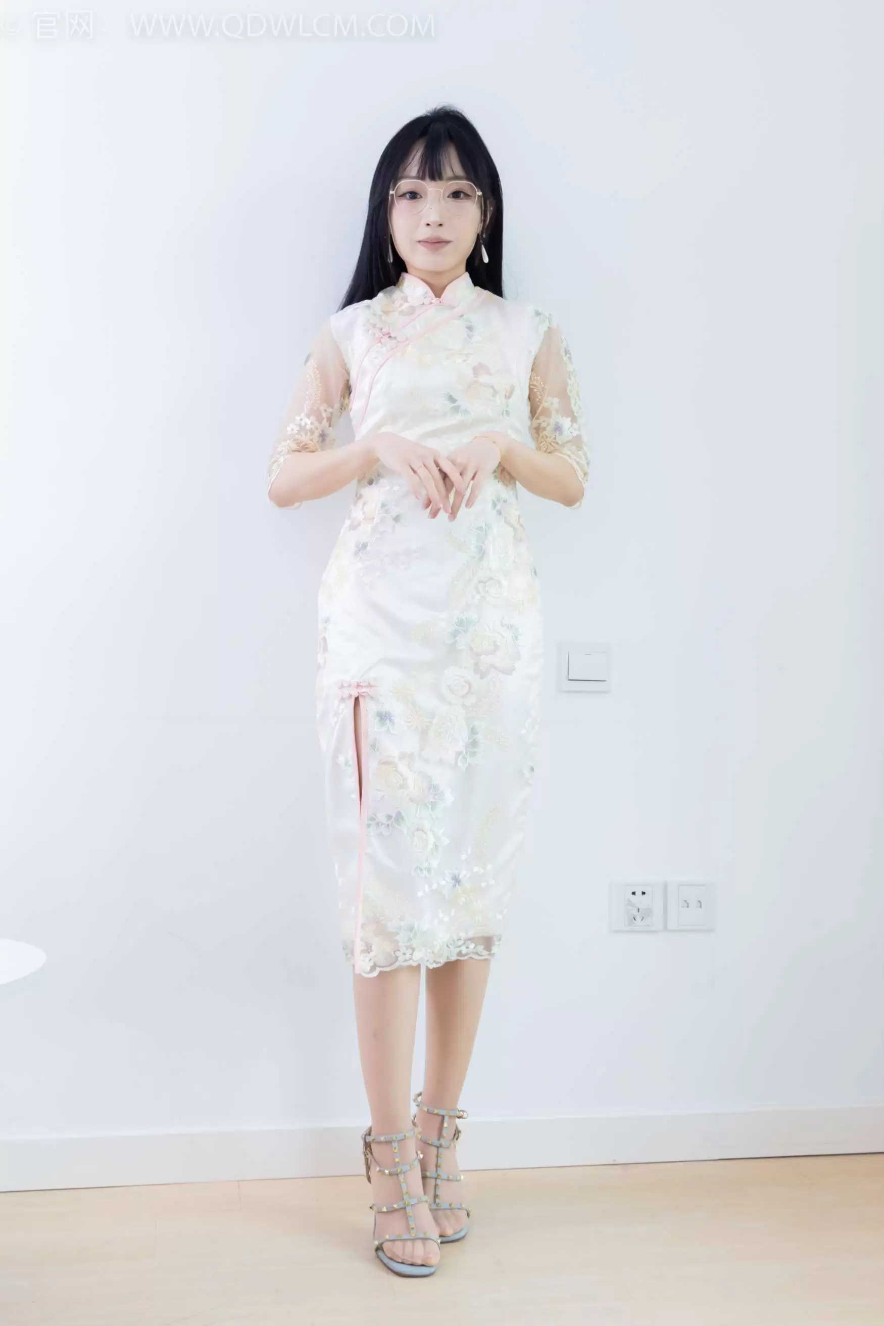 物恋传媒 NO.2201 嘟嘟-风浪平息[159P-1V-6.17G] - 秀人网免费无水印在线套图写真