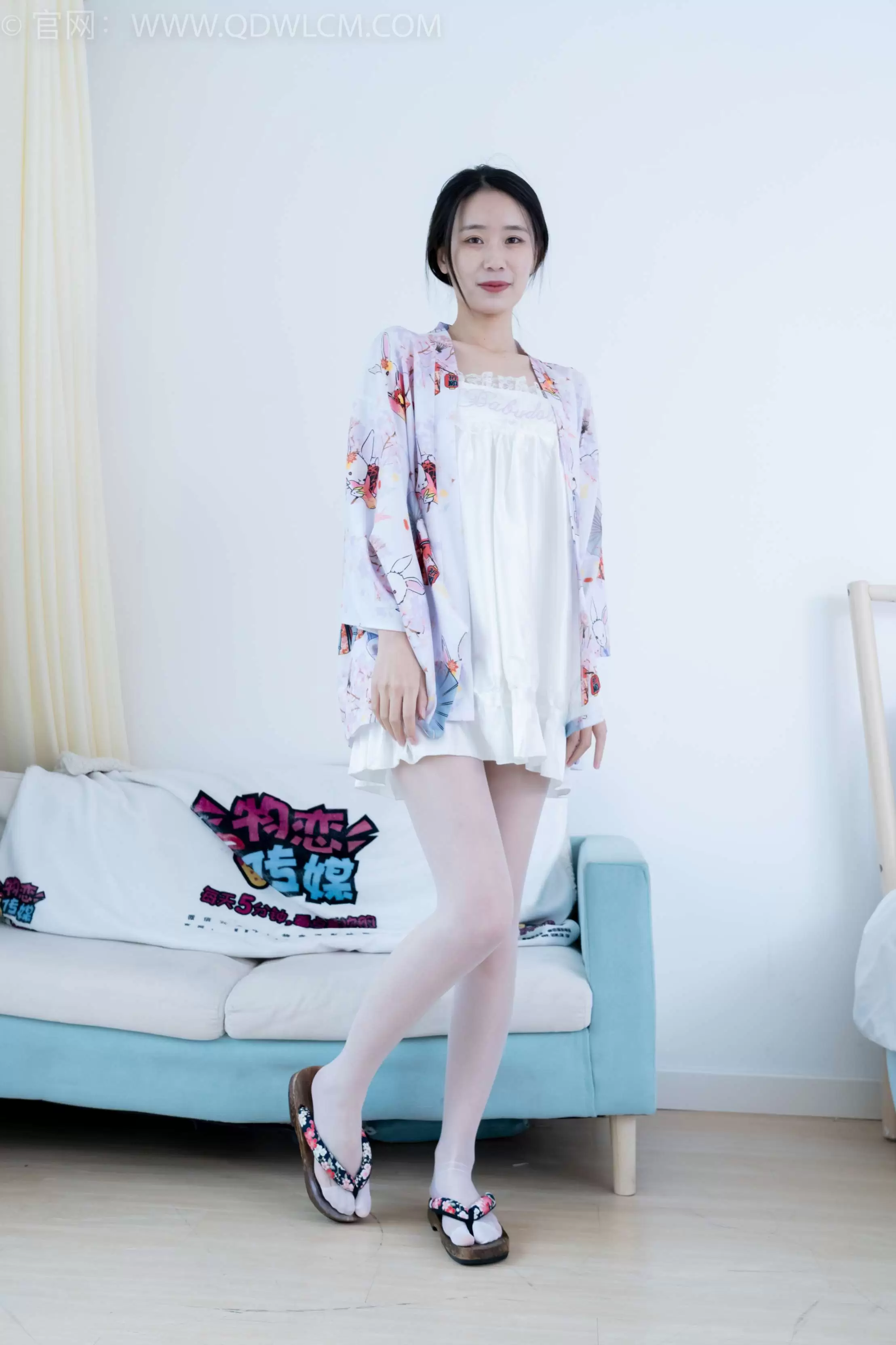 物恋传媒 NO.2198 菜菜-手中的沙（盲盒1）[230P-1V-7.65G] - 秀人网免费无水印在线套图写真