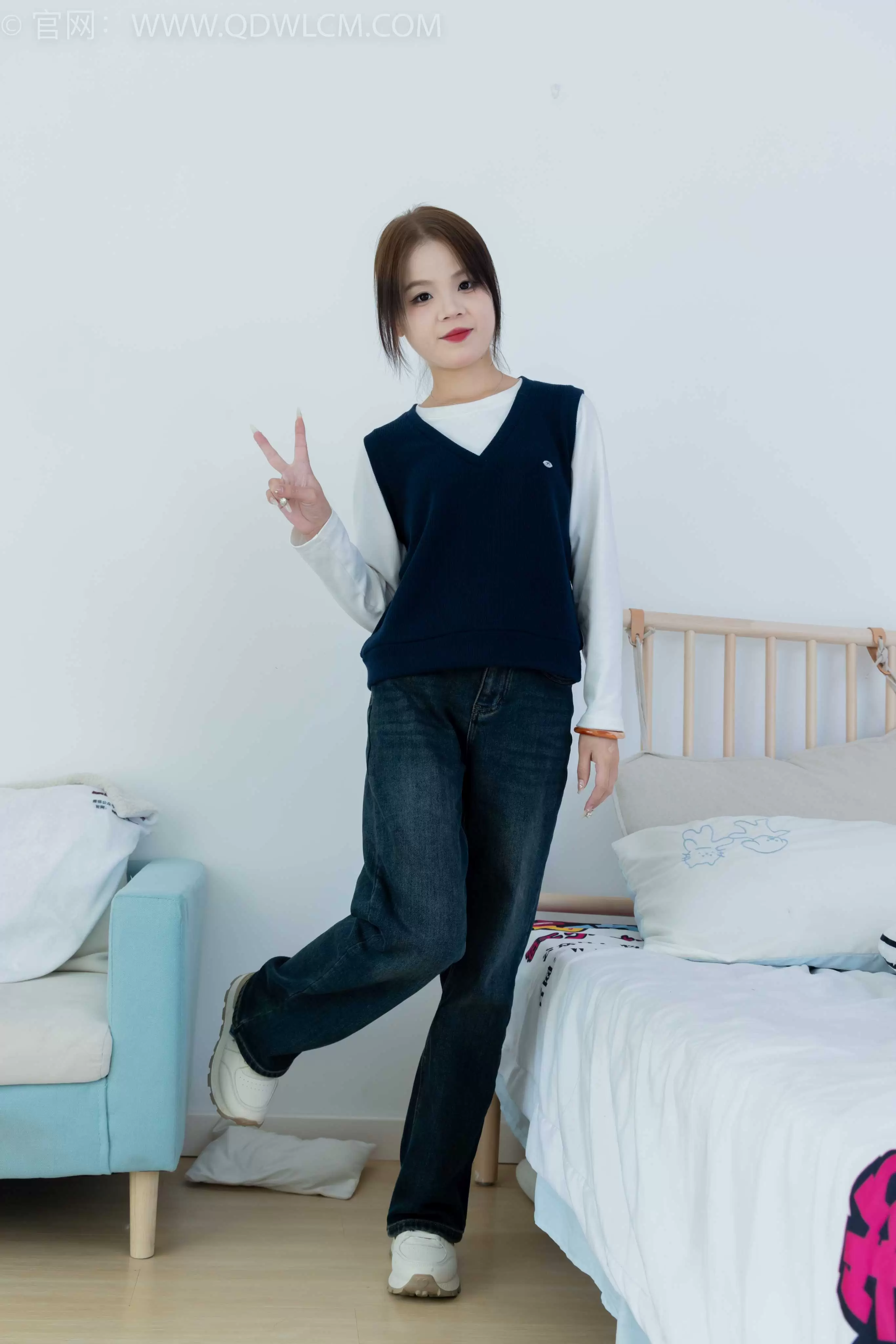 物恋传媒 NO.2174 小芙-飘落的枫叶 [149P1V-3.49GB] - 秀人网免费无水印在线套图写真