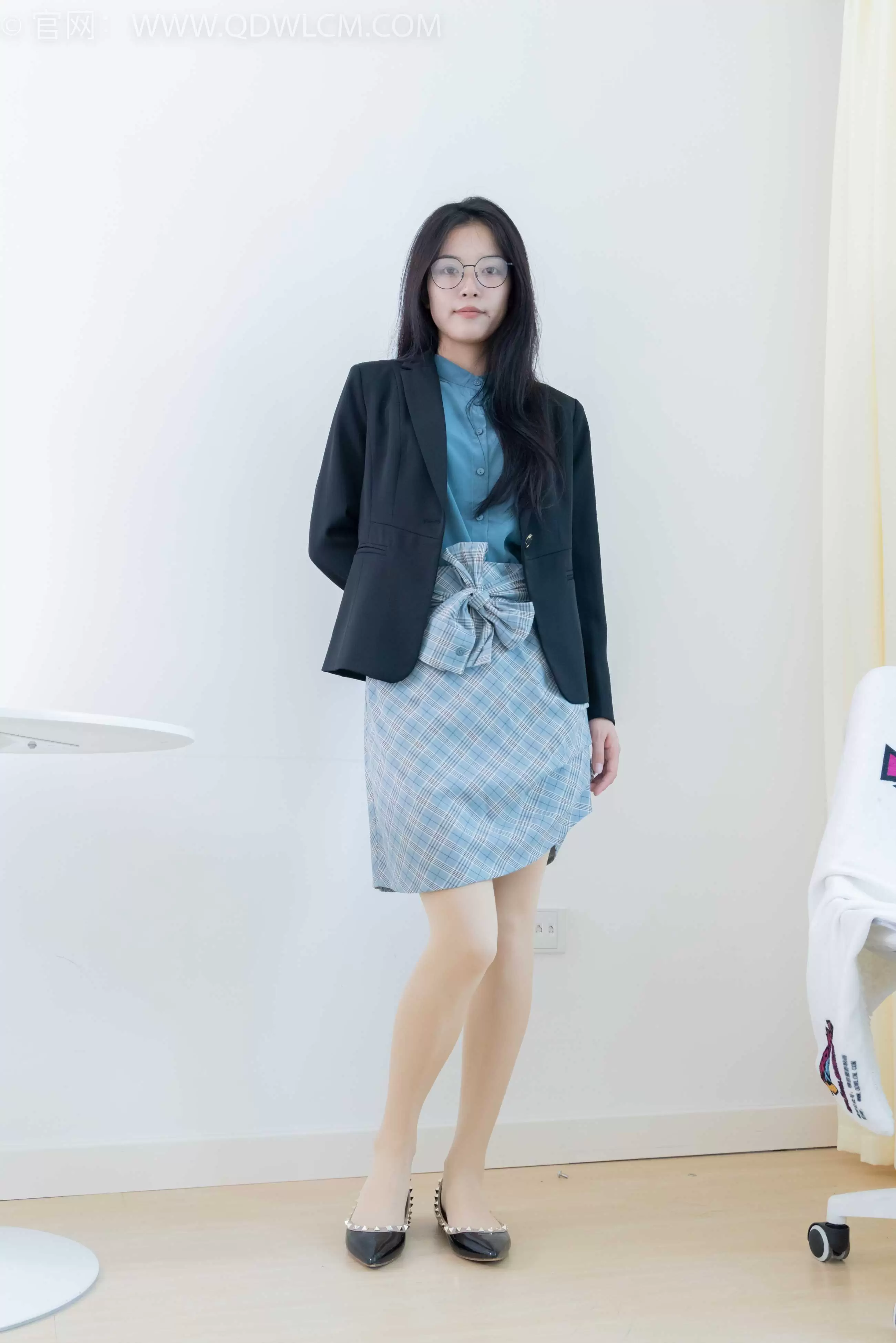 物恋传媒 NO.2172 茯苓-未尽的故事 [150P1V-3.80GB] - 秀人网免费无水印在线套图写真