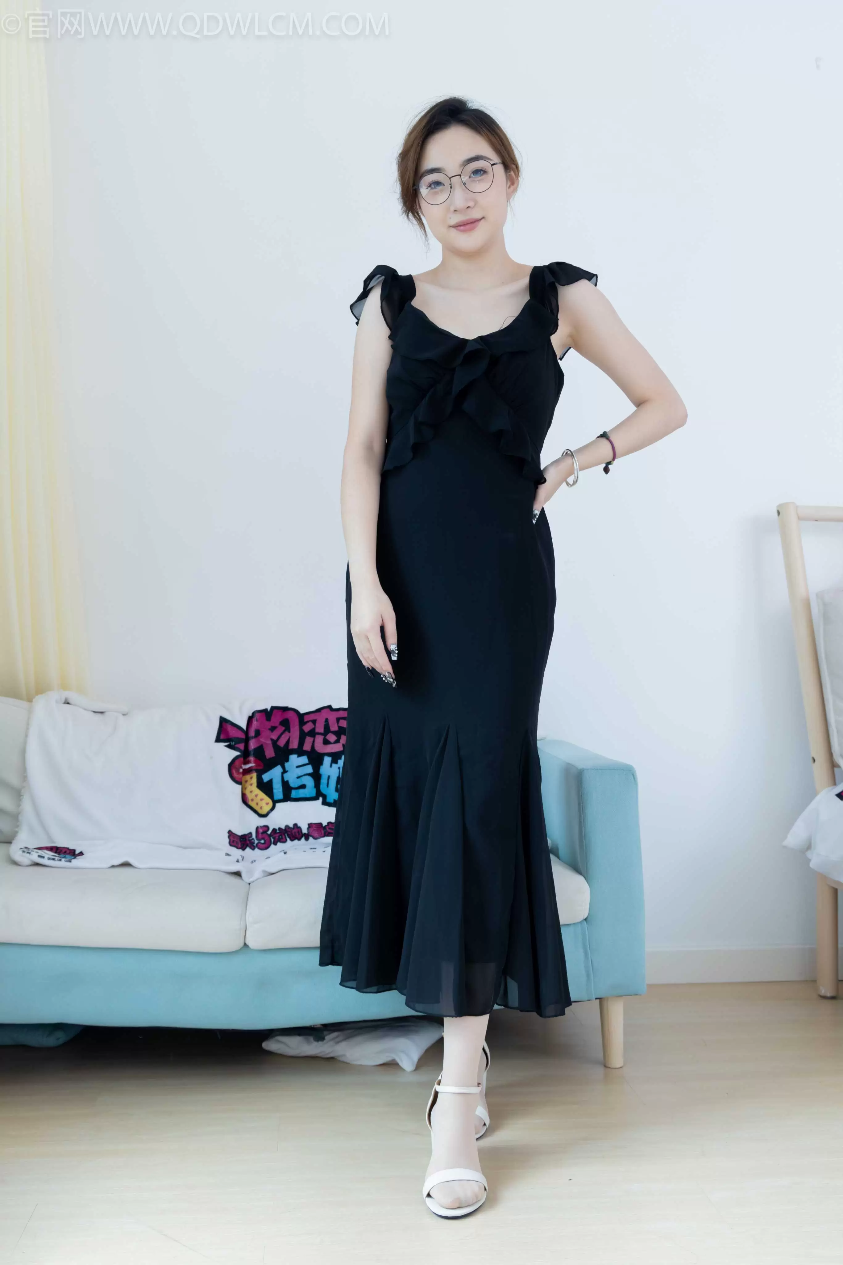 物恋传媒 NO.2147 恬恬-知性优雅 [156P1V-3.79GB] - 秀人网免费无水印在线套图写真