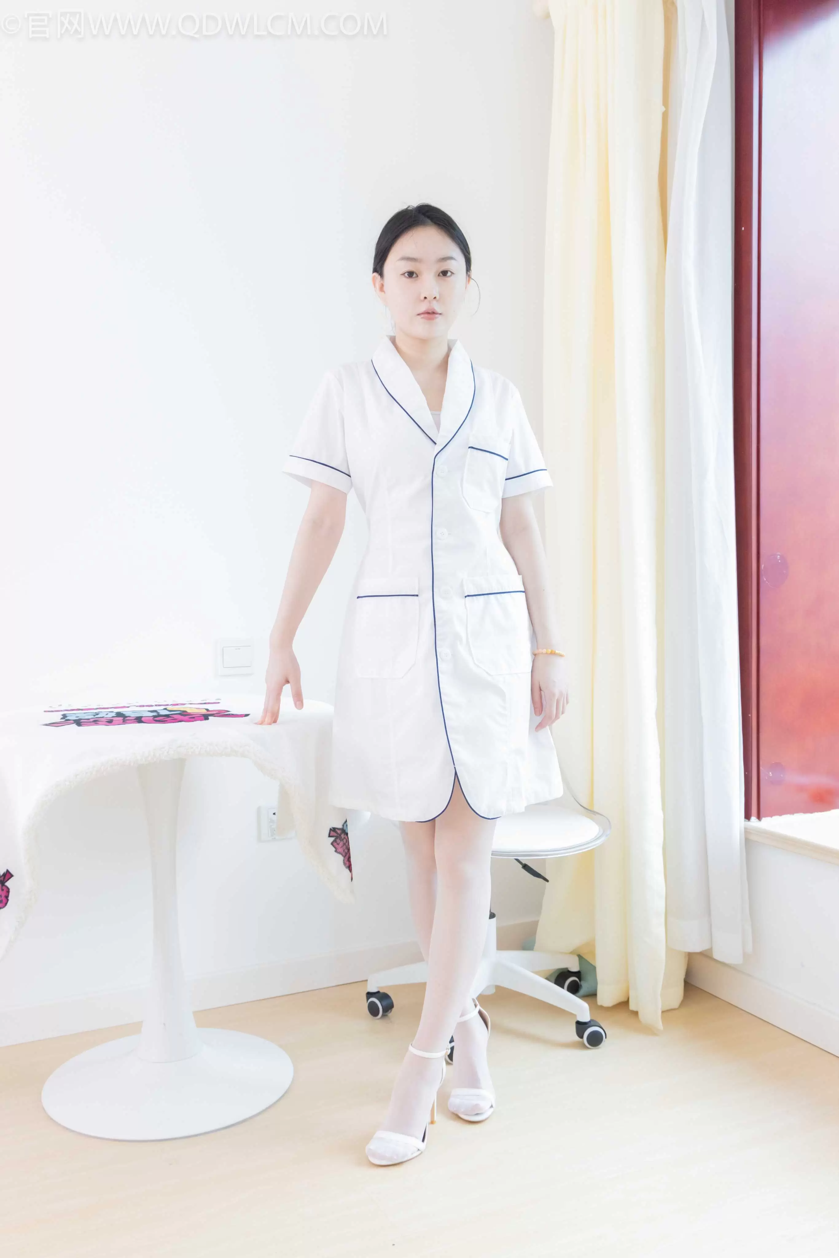 物恋传媒 NO.2142 美兔-纯与白 [150P1V-4.37GB] - 秀人网免费无水印在线套图写真