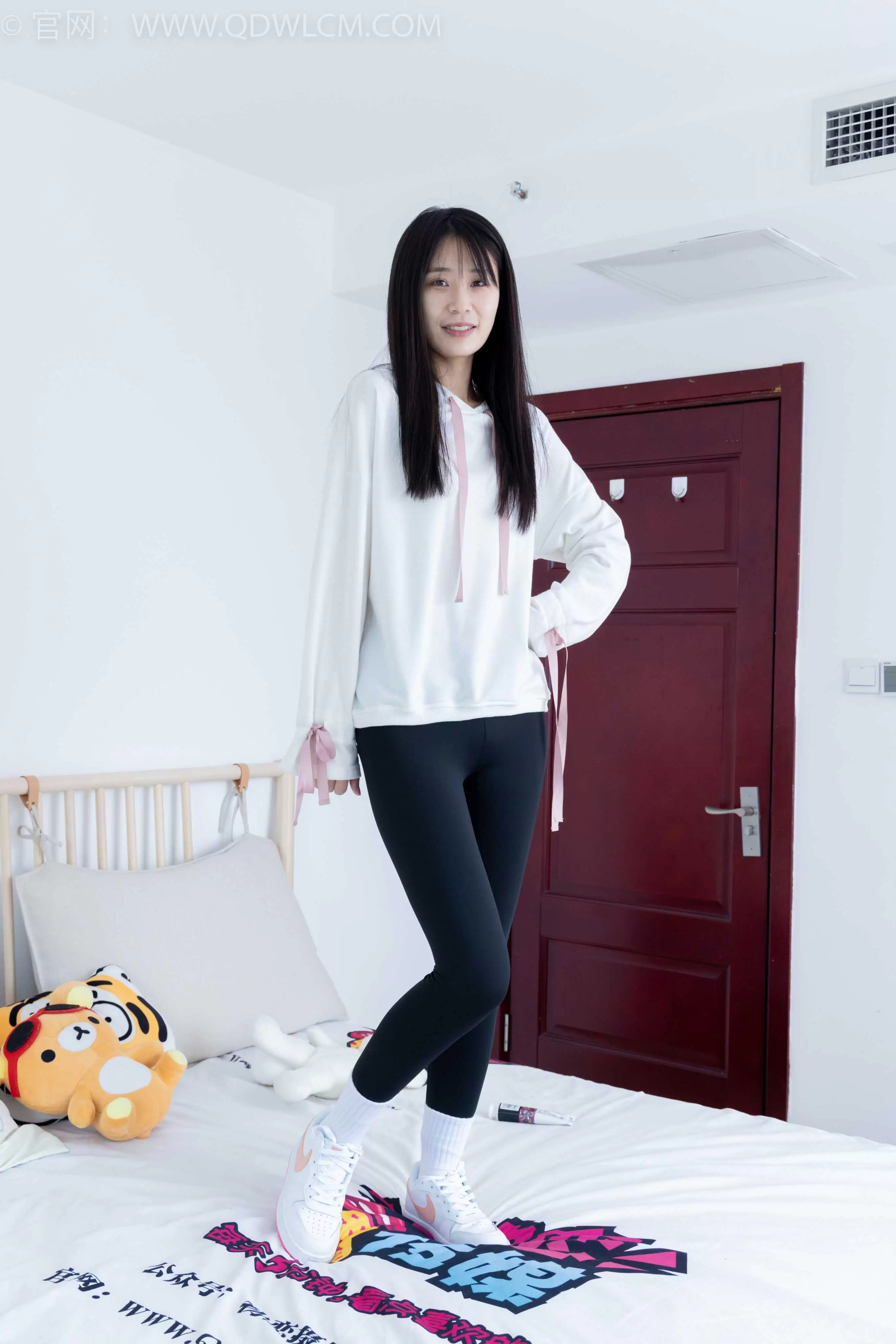 物恋传媒 NO.2097 菜菜-如果你说 [160P1V-5.34GB] - 秀人网免费无水印在线套图写真