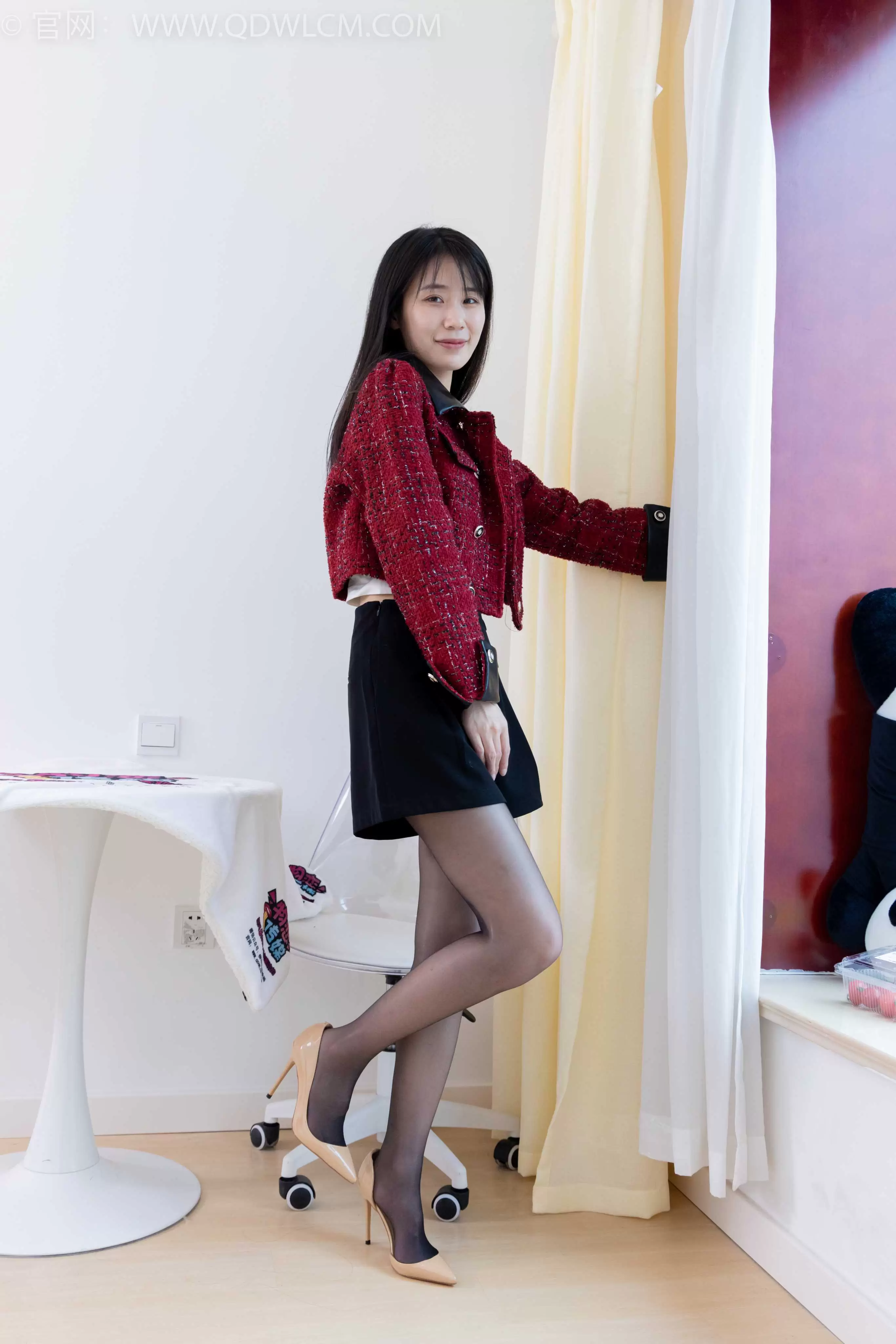 物恋传媒 NO.2091 菜菜-烟花璀璨 [180P1V-6.13GB] - 秀人网免费无水印在线套图写真