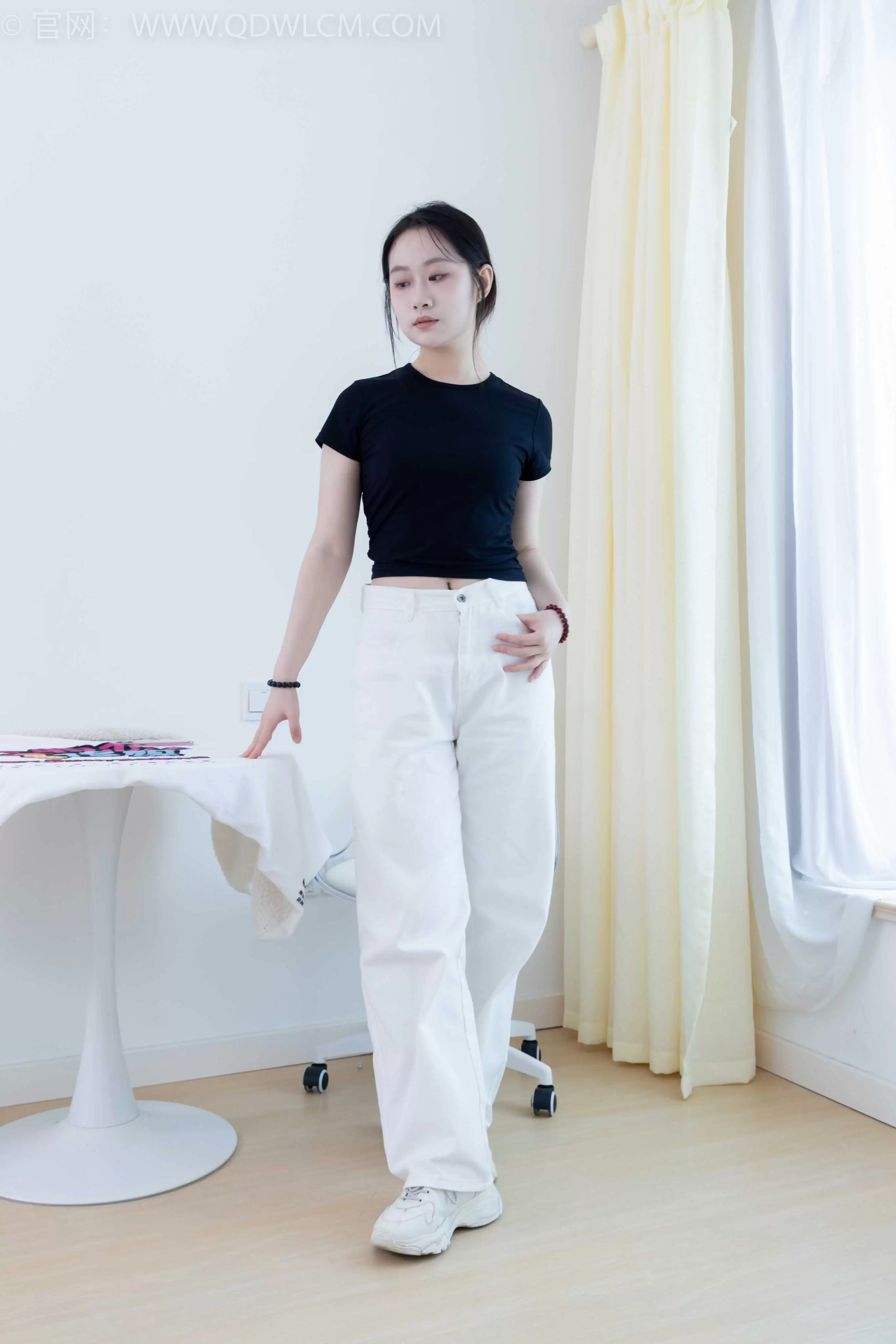 物恋传媒 NO.2086 小新-宁静的海 [160P1V-3.52GB] - 秀人网免费无水印在线套图写真