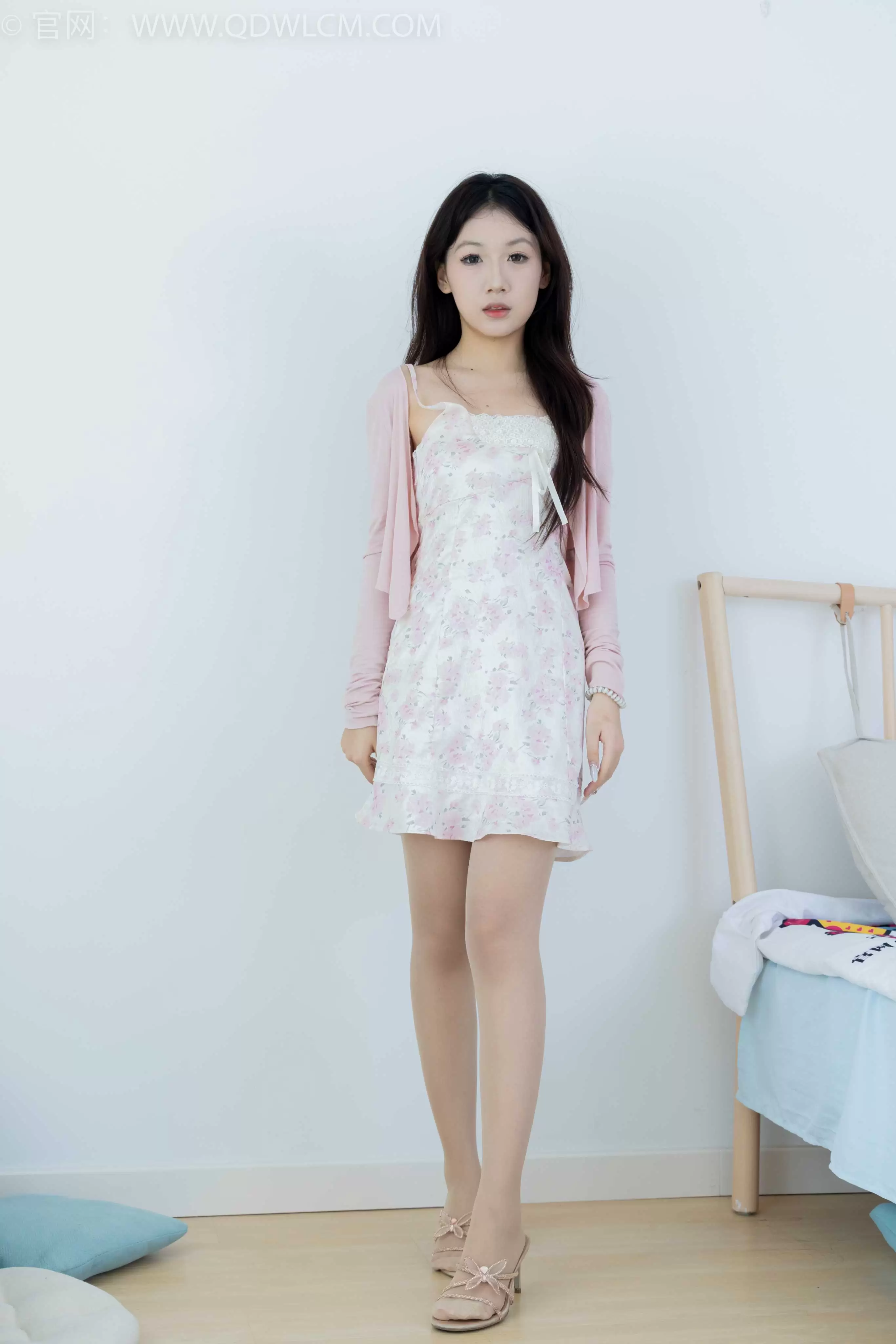 物恋传媒 NO.2077 丹丹-月影憧憧 [150P1V-3.61GB] - 秀人网免费无水印在线套图写真