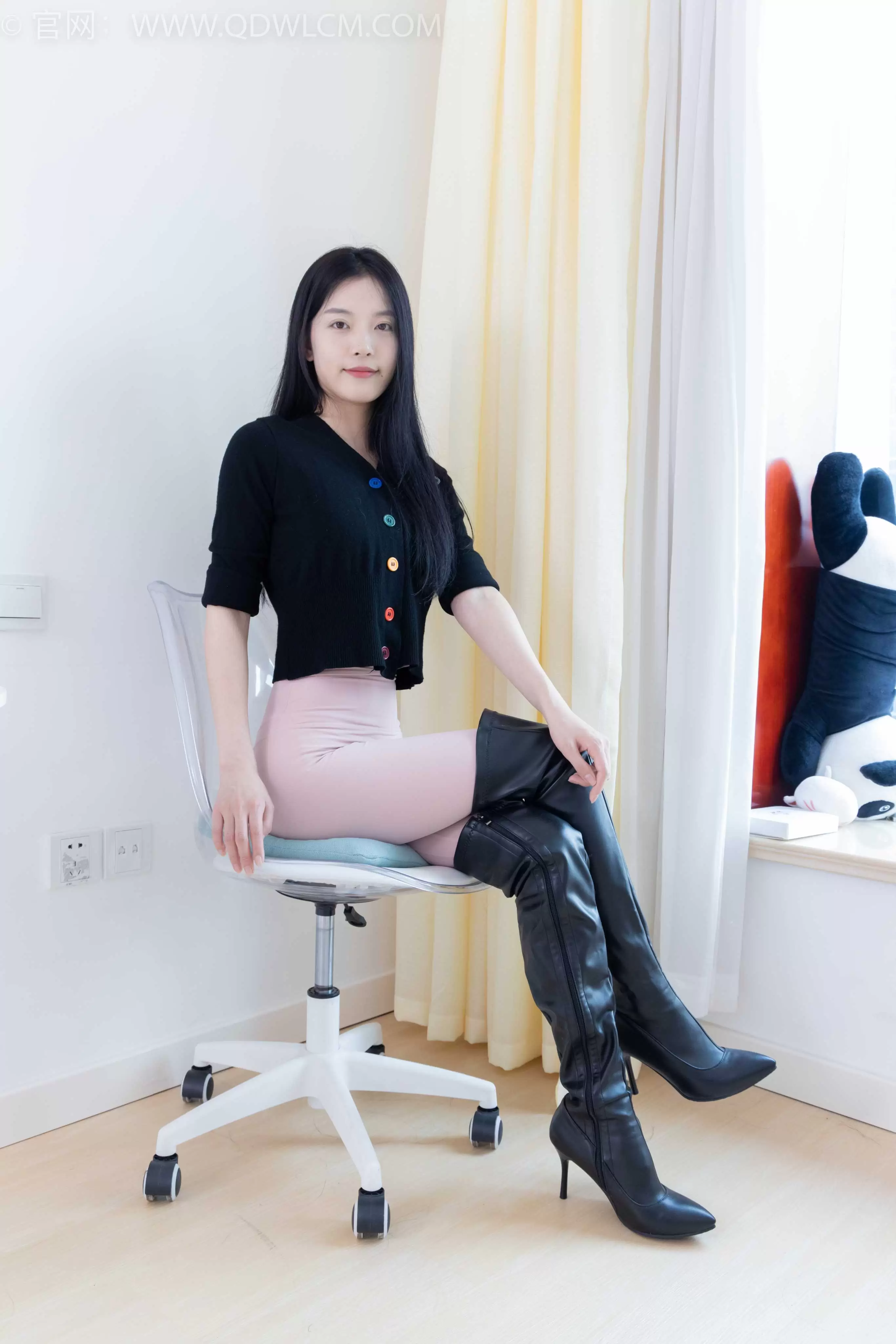 物恋传媒 NO.2055 茯苓-恋爱百分百 [150P1V-3.94GB] - 秀人网免费无水印在线套图写真