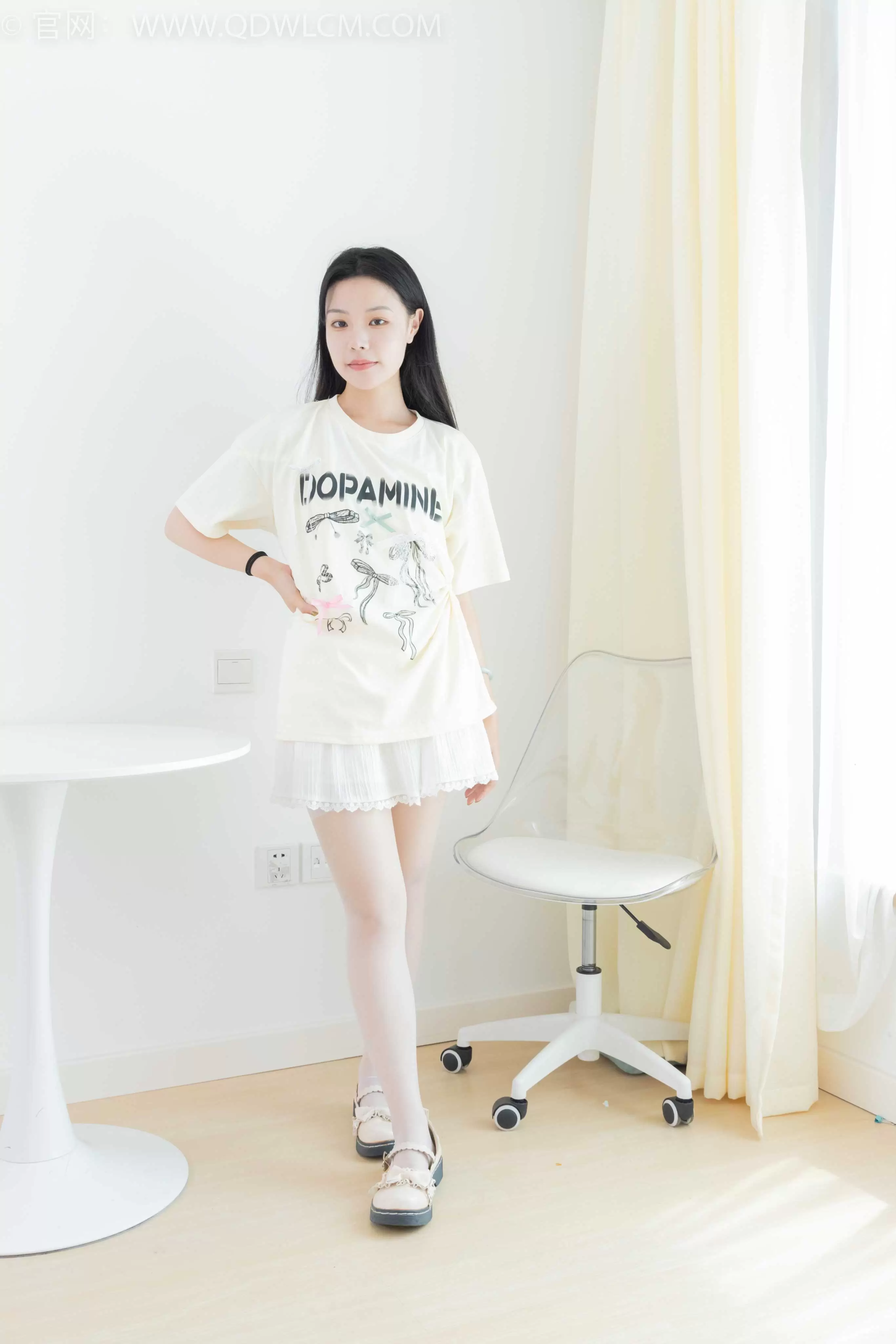 物恋传媒 NO.2046 舒舒-爱也有时差 [150P-1V-3.79G] - 秀人网免费无水印在线套图写真