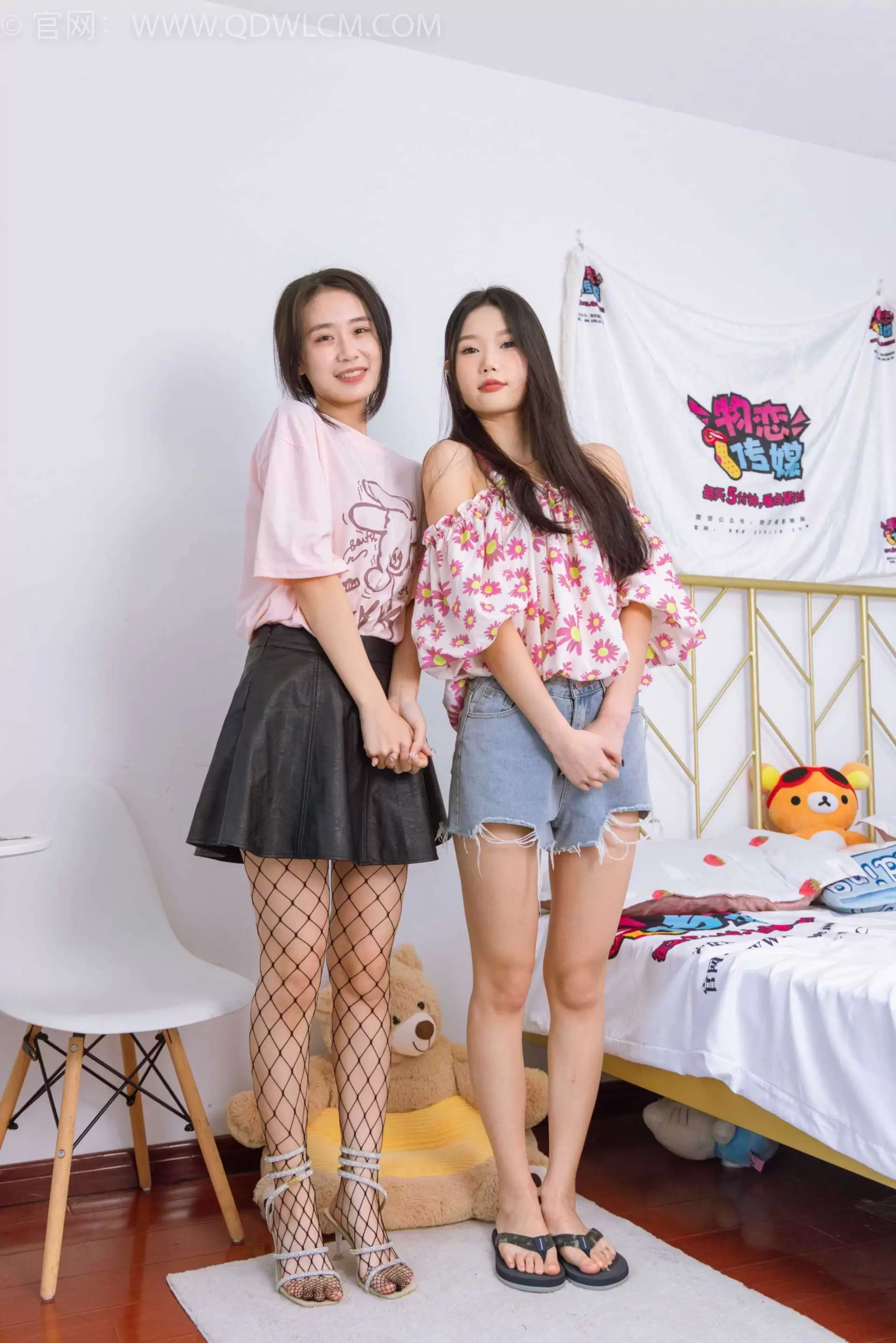 物恋传媒 NO.2021 菜菜&小竹-让梦冬眠 [150P-1V-5.7G] - 秀人网免费无水印在线套图写真