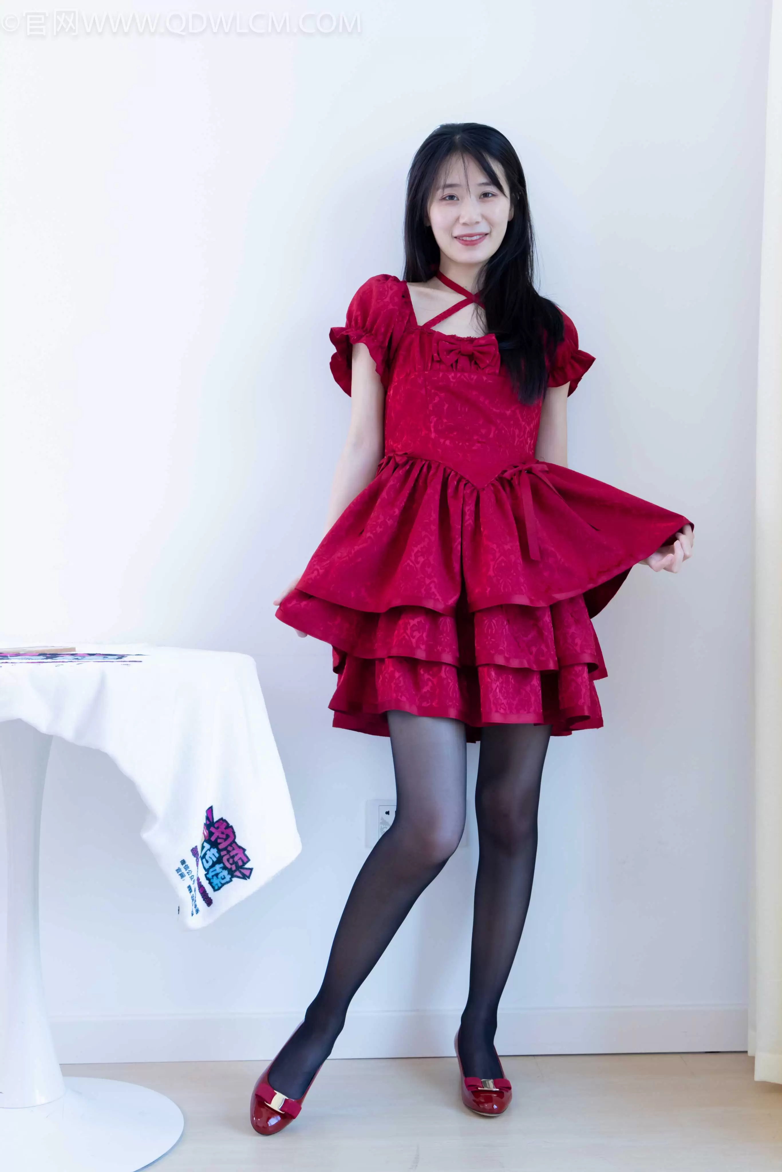 物恋传媒 NO.2012 菜菜-黑色蔷薇 [266P-1V-6.57G] - 秀人网免费无水印在线套图写真