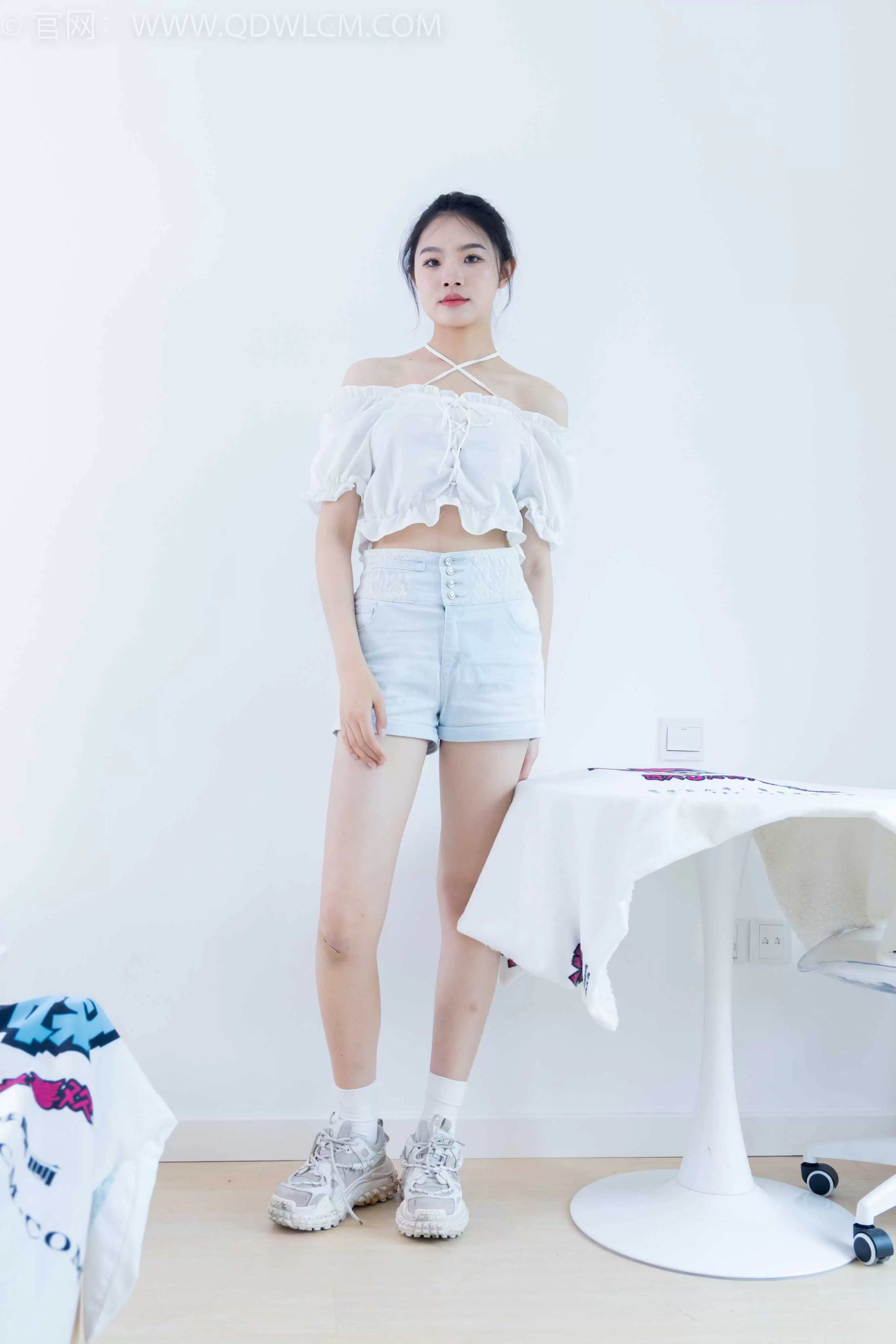 物恋传媒 NO.2008 晴晴-藏眼泪到心脏 [150P-1V-3.57G] - 秀人网免费无水印在线套图写真