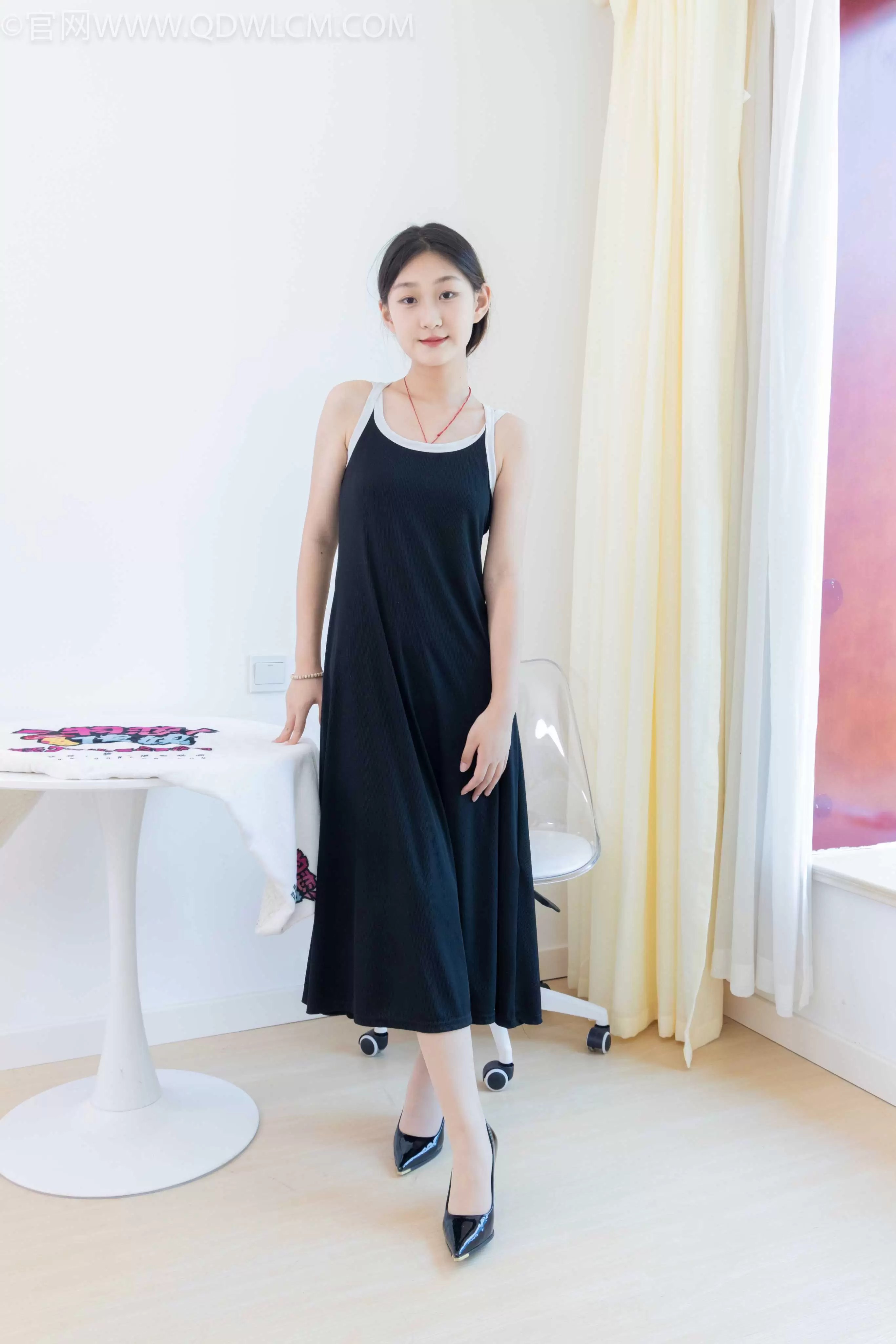 物恋传媒 NO.1998 豆沙-新人驾到 [155P-1V-4.72G] - 秀人网免费无水印在线套图写真