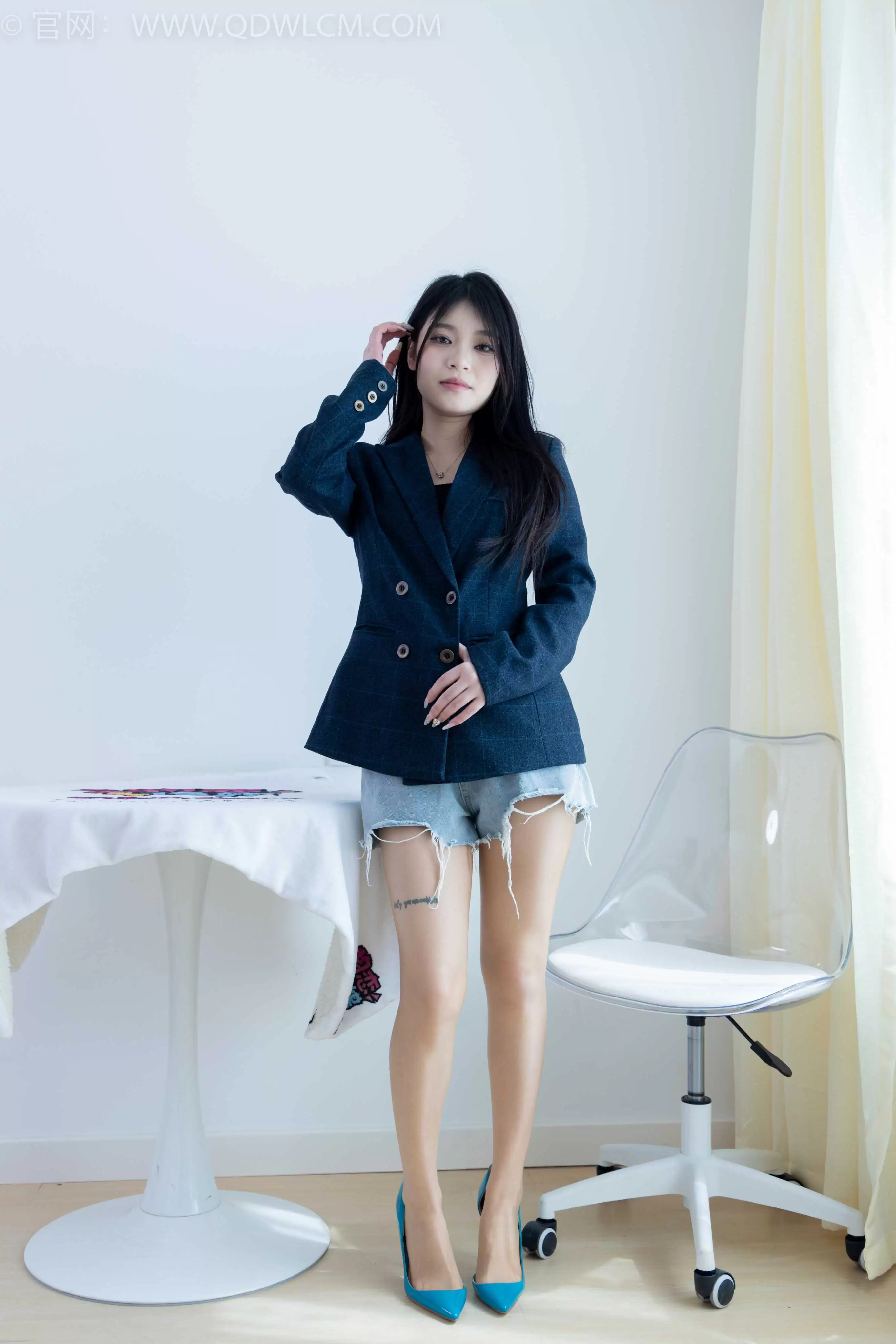 物恋传媒 NO.1972 闪闪-诗的结尾 [150P-1V-3.86G] - 秀人网免费无水印在线套图写真