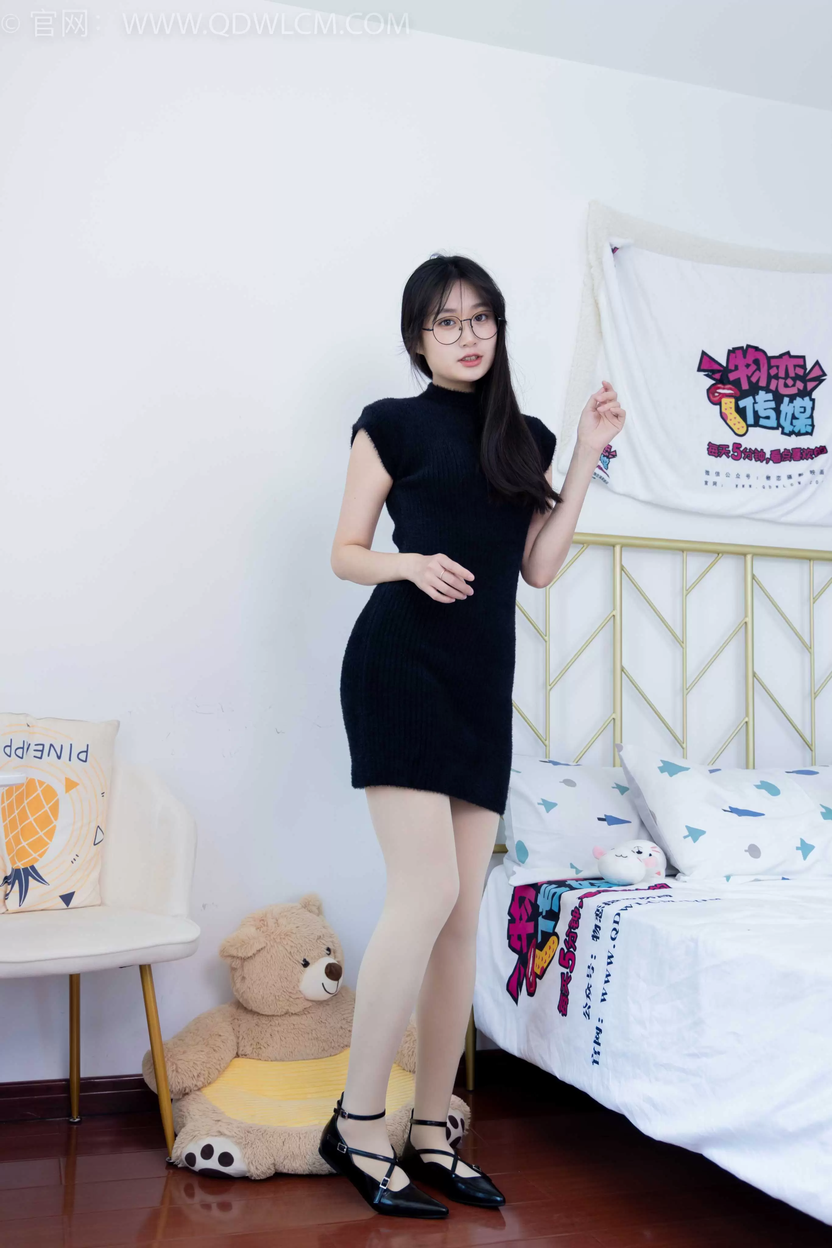 物恋传媒 NO.1966 小敏-暖暖的微光 [150P-1V-3.91G] - 秀人网免费无水印在线套图写真