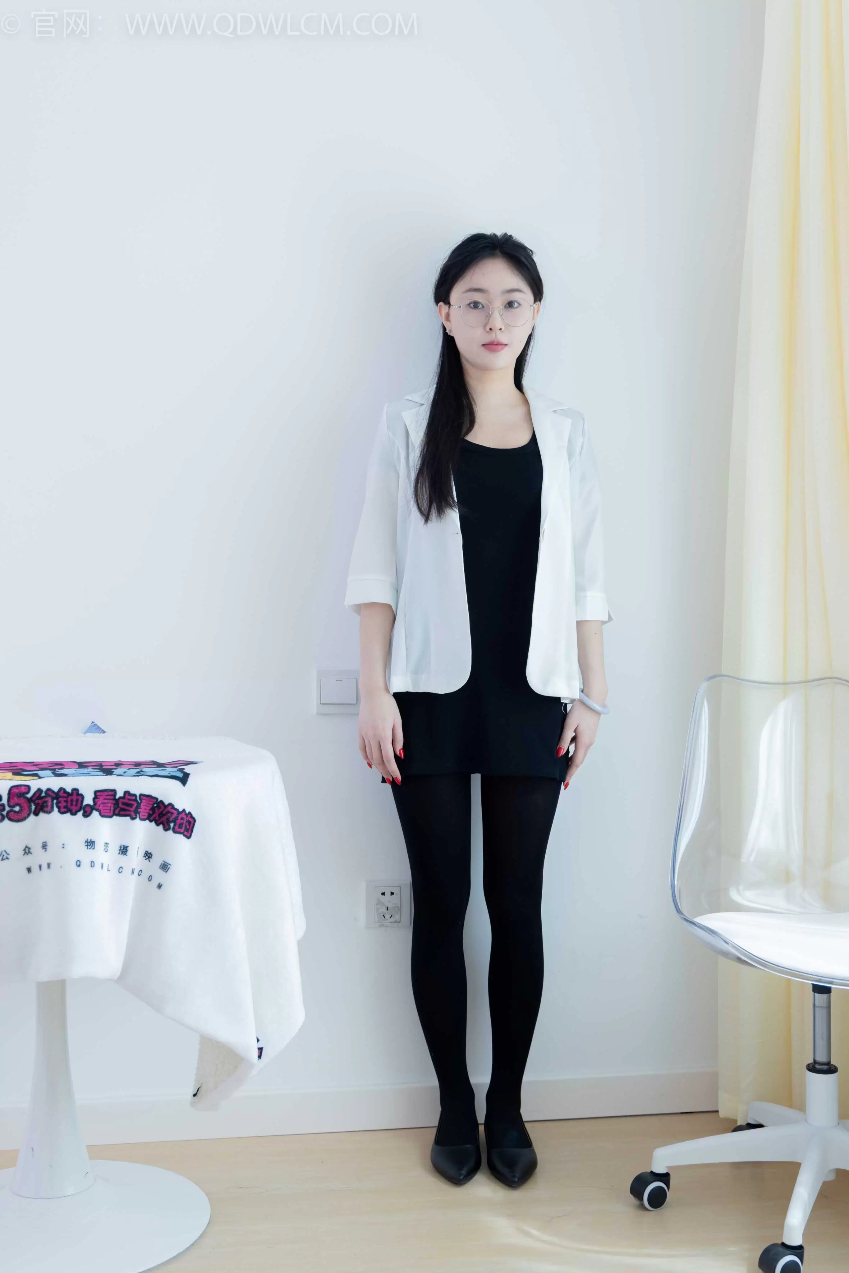 物恋传媒 NO.1947 美兔-满园春色 [150P-1V-3.49G] - 秀人网免费无水印在线套图写真