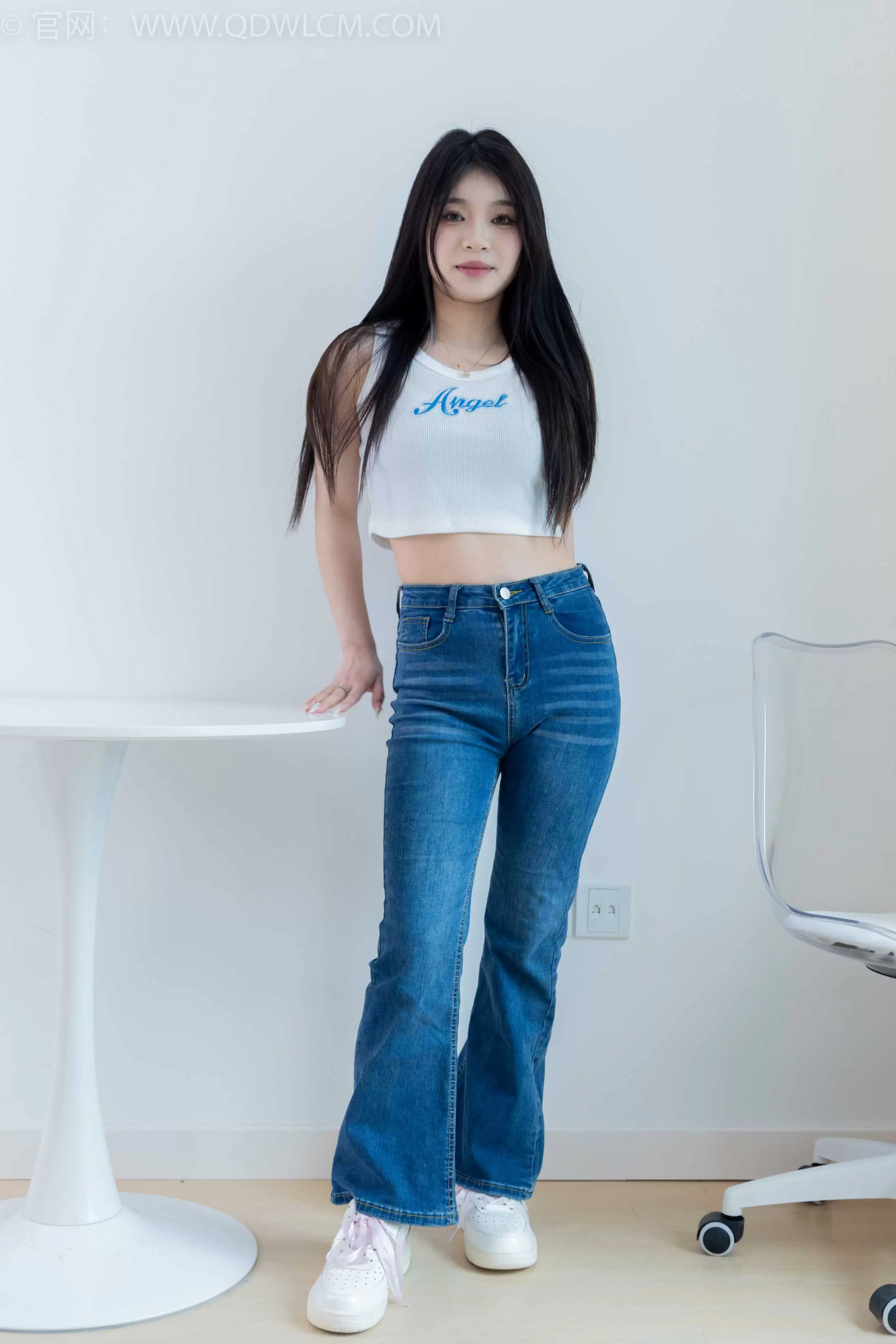 物恋传媒 NO.1903 闪闪-季节的更迭 [160P-1V-4.35G] - 秀人网免费无水印在线套图写真