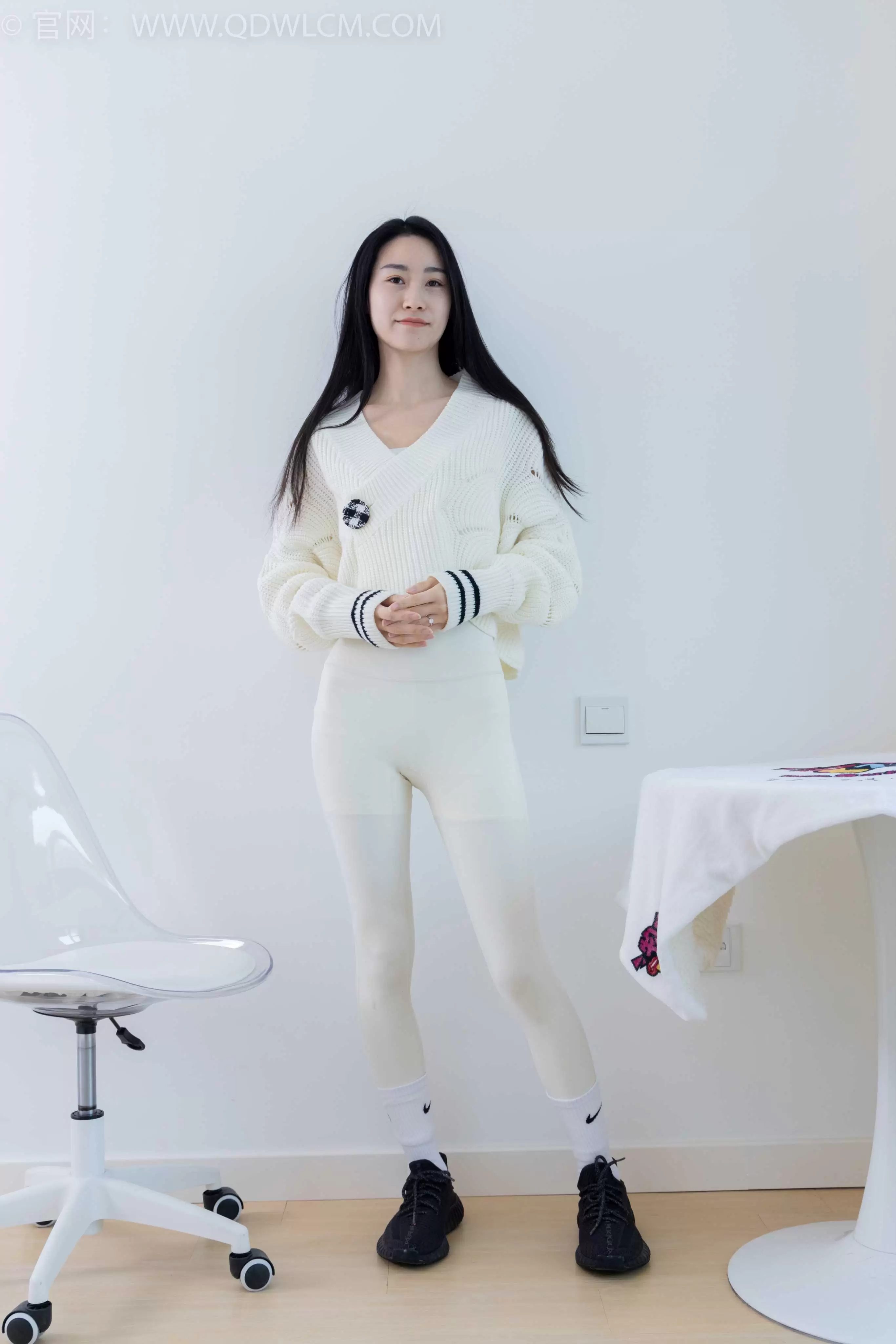 物恋传媒 NO.1900 果汁-白桃乌龙 [190P-1V-5.63G] - 秀人网免费无水印在线套图写真