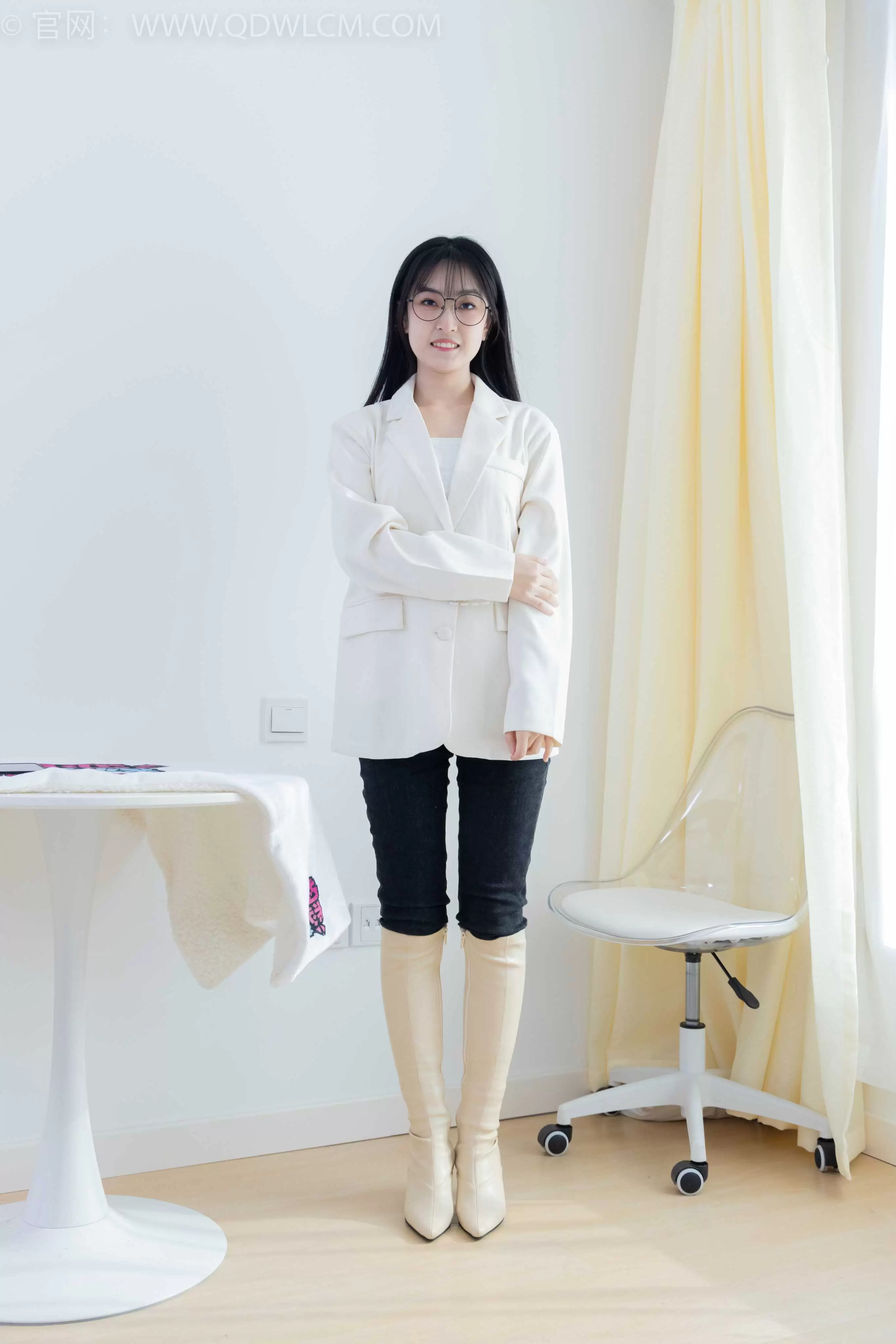 物恋传媒 NO.1893 嘉木-夏有乔木 [180P-1V-4.48G] - 秀人网免费无水印在线套图写真