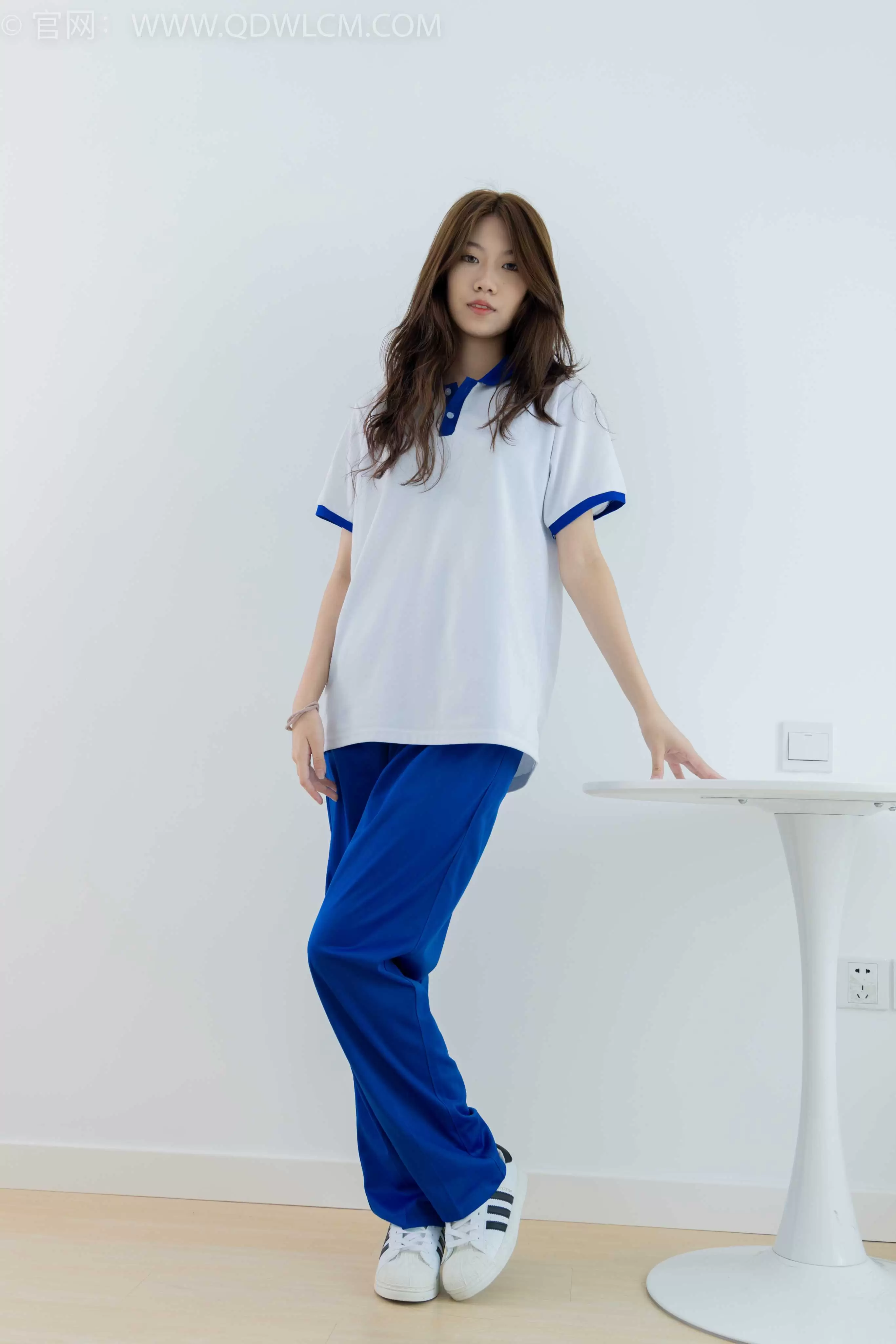 物恋传媒 NO.1873 纤纤-繁花似锦 [160P-1V-3.71G] - 秀人网免费无水印在线套图写真