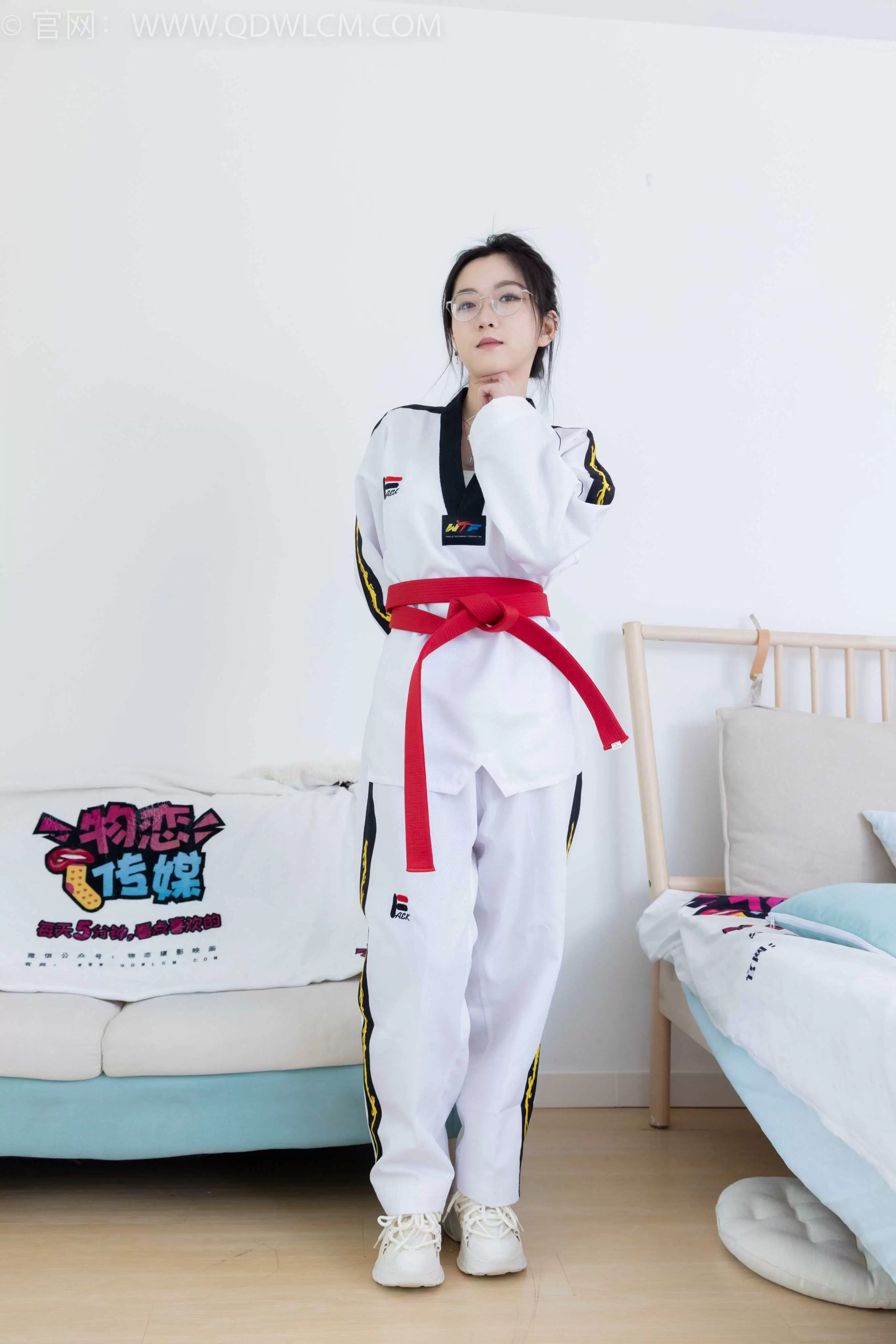 物恋传媒 NO.1867 川川-予你同行 [180P-1V-4.71G] - 秀人网免费无水印在线套图写真