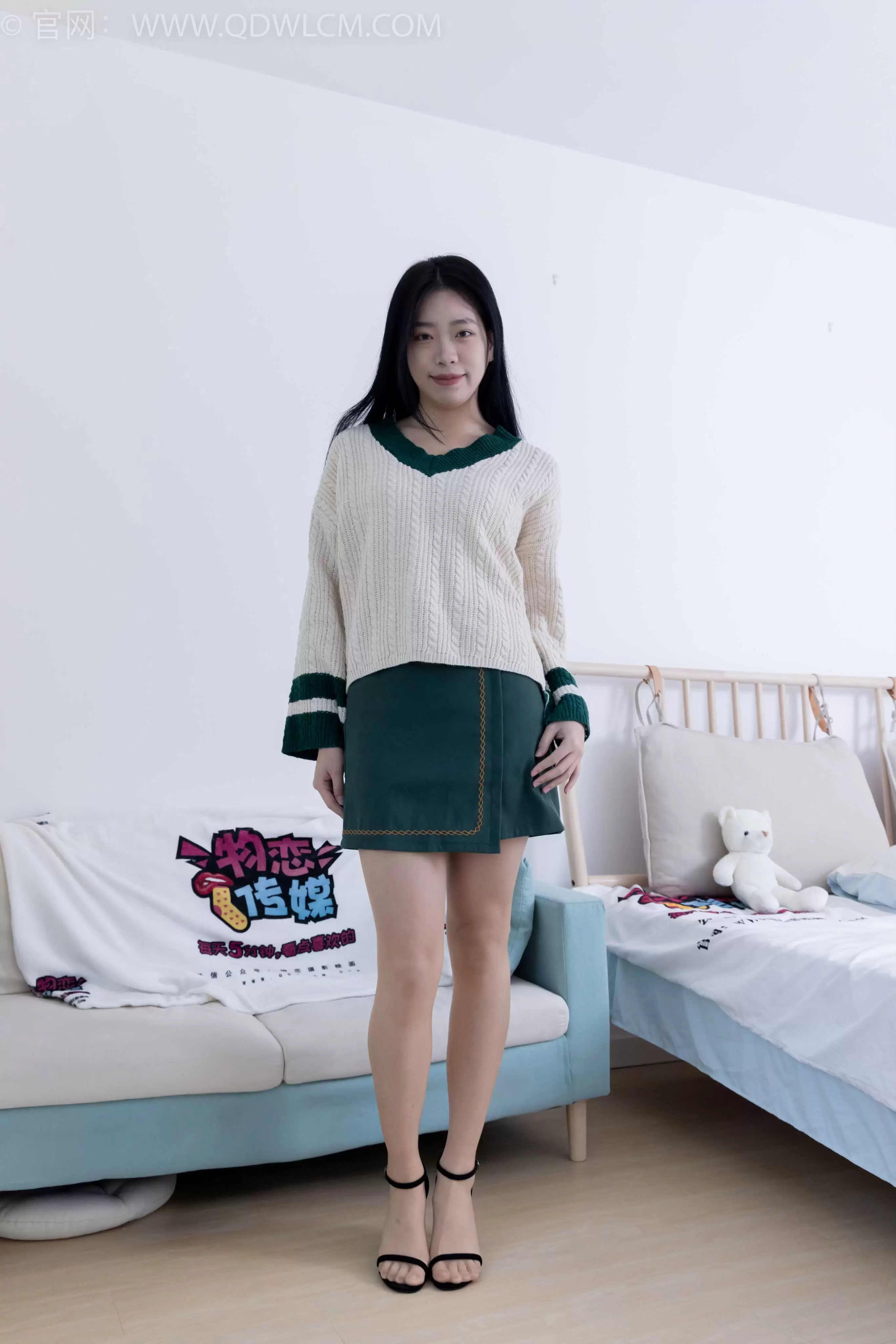 物恋传媒 NO.1854 小谷-冬日暖阳 [150P-1V-6.02G] - 秀人网免费无水印在线套图写真