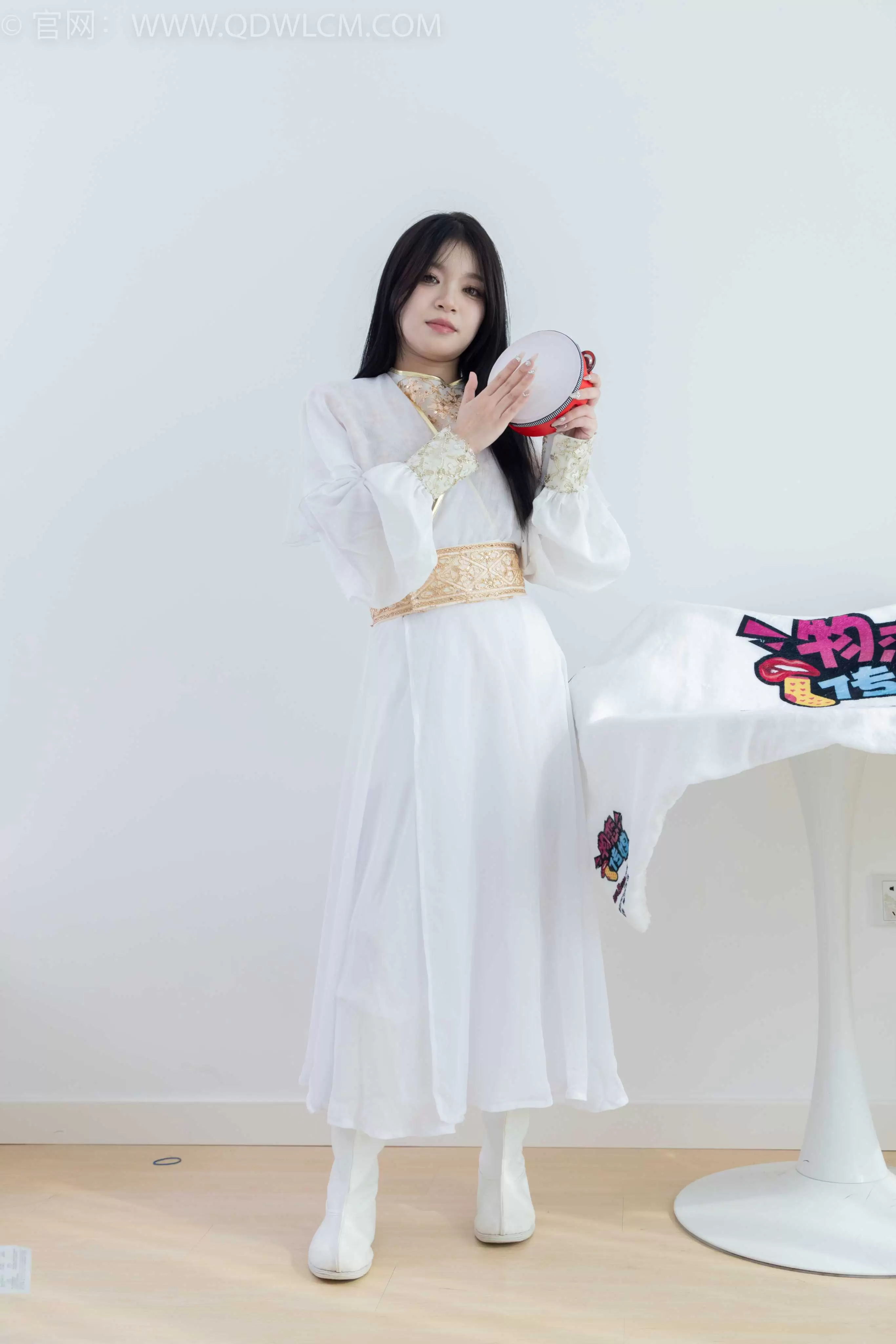 物恋传媒 NO.1796 闪闪-北国的春 [150P-1V-3.9G] - 秀人网免费无水印在线套图写真