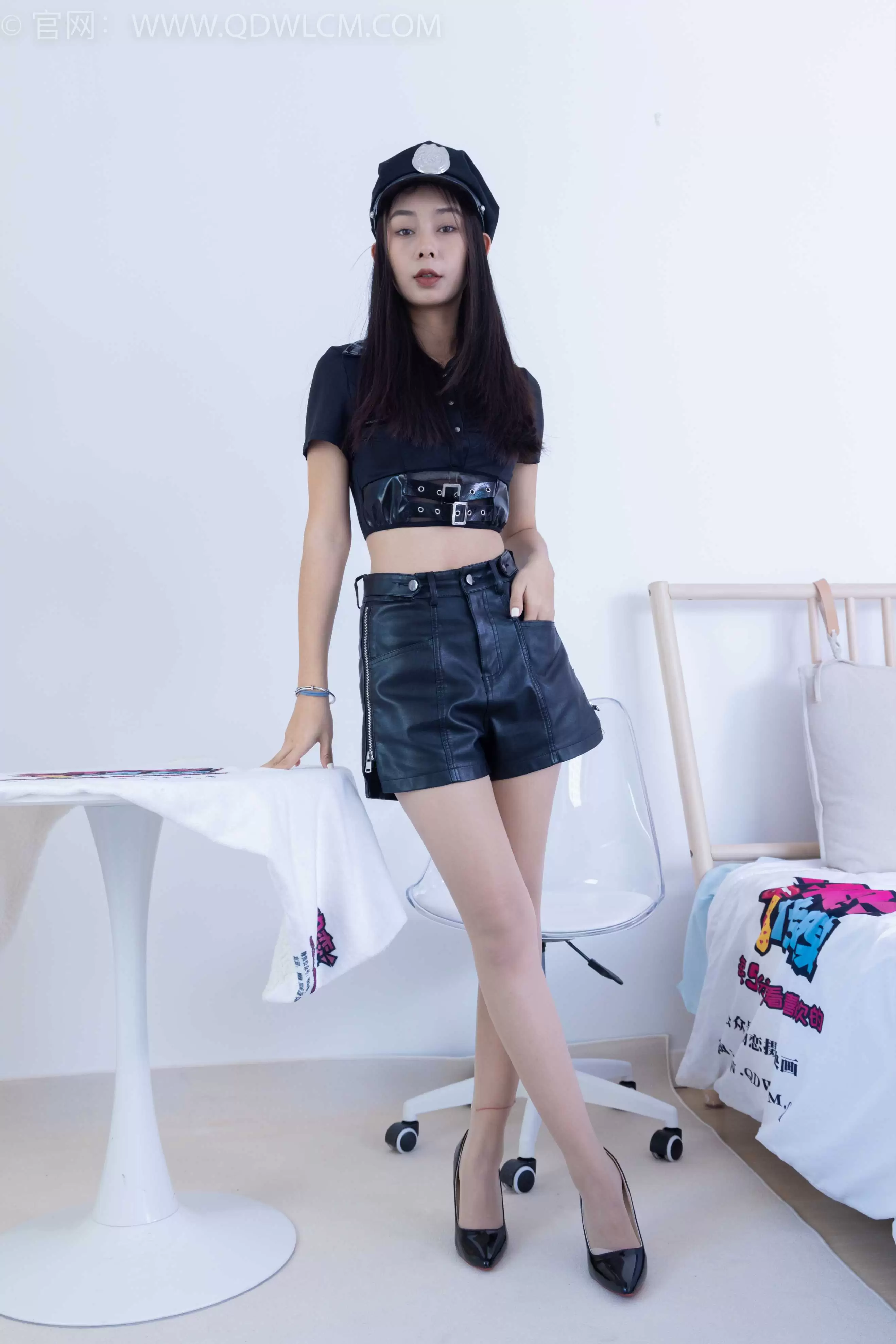 物恋传媒 NO.1794 岚岚-听闻远方有你 [160P-1V-4.17G] - 秀人网免费无水印在线套图写真