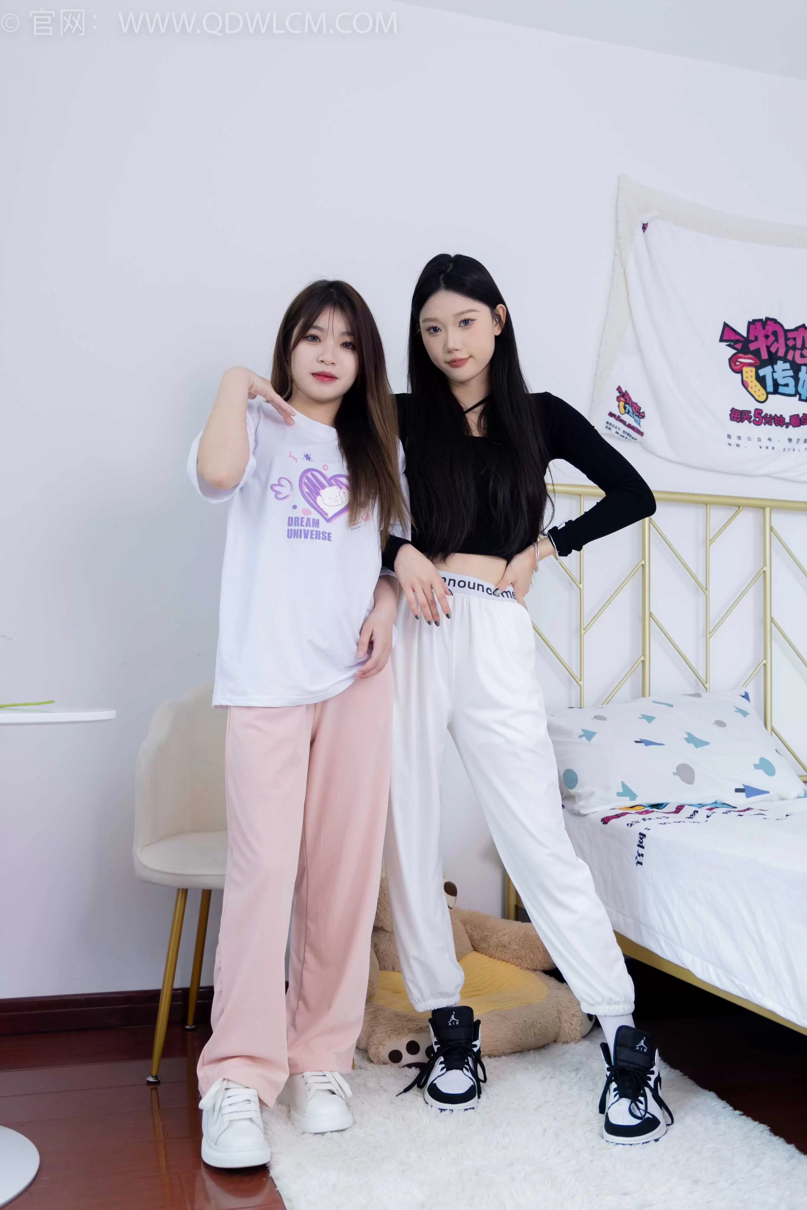 物恋传媒 NO.1789 小竹&闪闪-爱的回归线 [150P-1V-4.82G] - 秀人网免费无水印在线套图写真