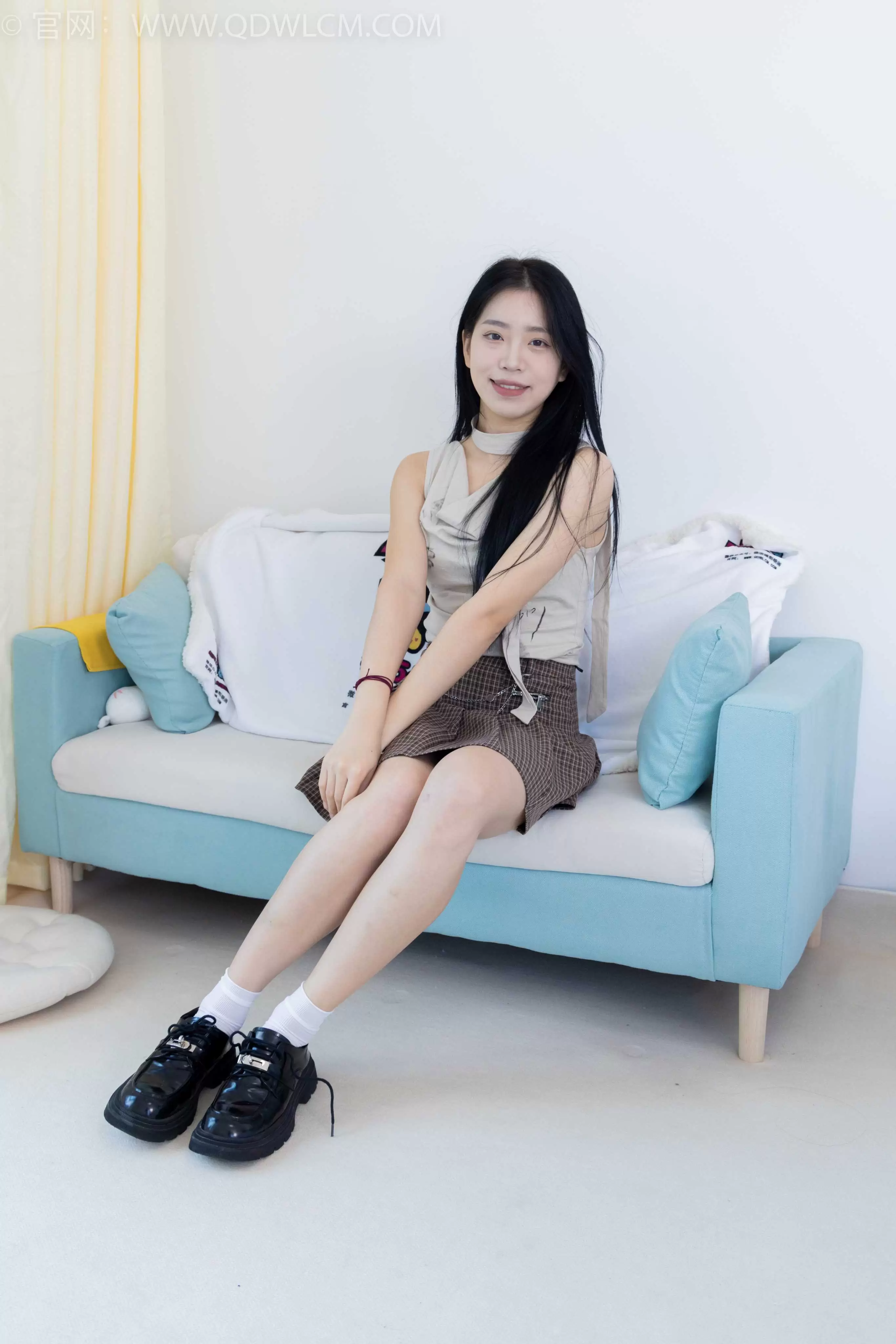 物恋传媒 NO.1784 小谷-皮鞋 - 秀人网免费无水印在线套图写真