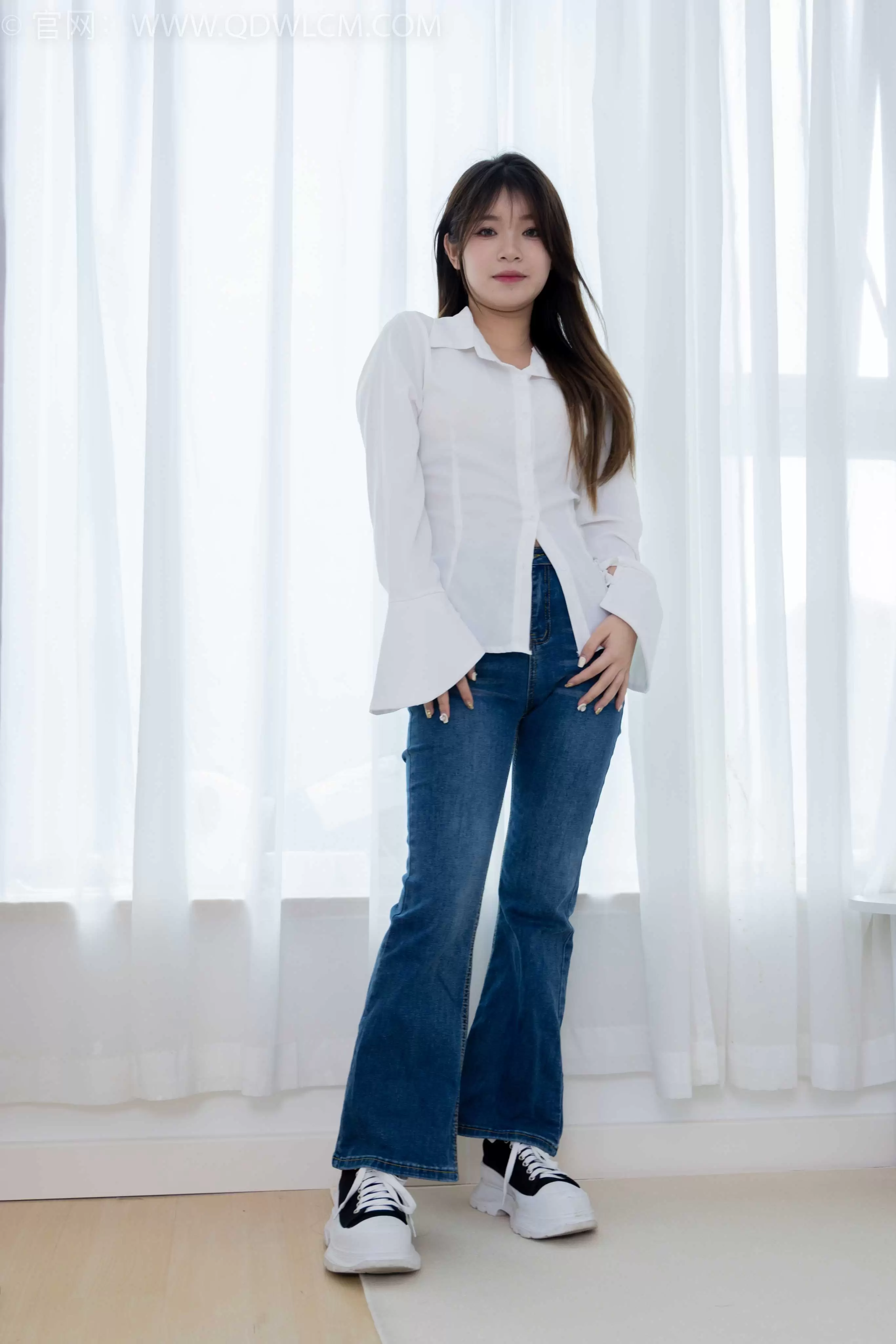 物恋传媒 NO.1699 闪闪-橘子汽水 [160P-1V-3.9G] - 秀人网免费无水印在线套图写真