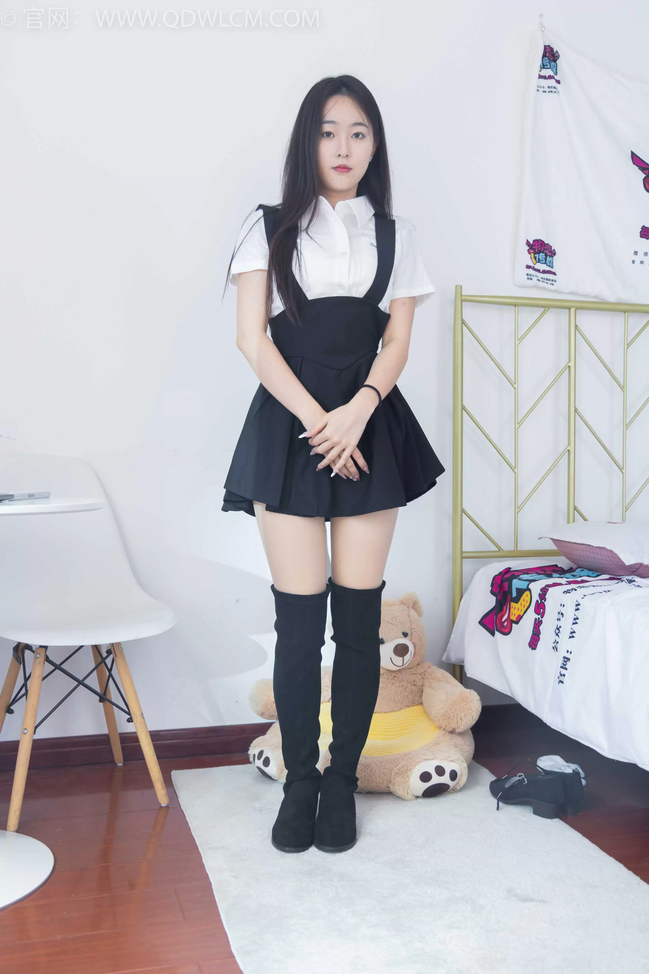 物恋传媒 NO.1671 美兔-办公的一天（盲盒1） [200P-1V-4.39G] - 秀人网免费无水印在线套图写真