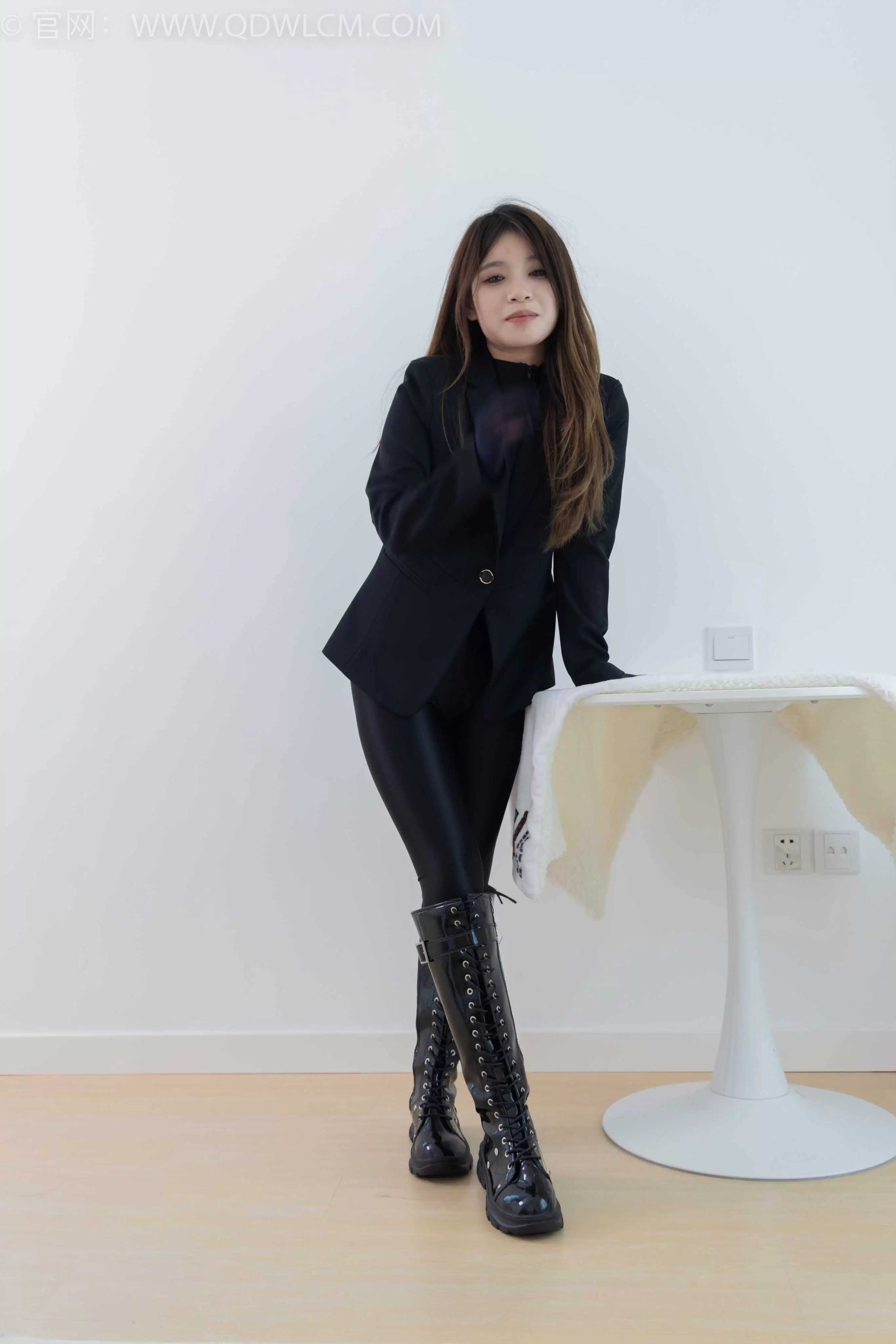 物恋传媒 NO.1662 闪闪-过去式的爱情 [155P-1V-3.22G] - 秀人网免费无水印在线套图写真